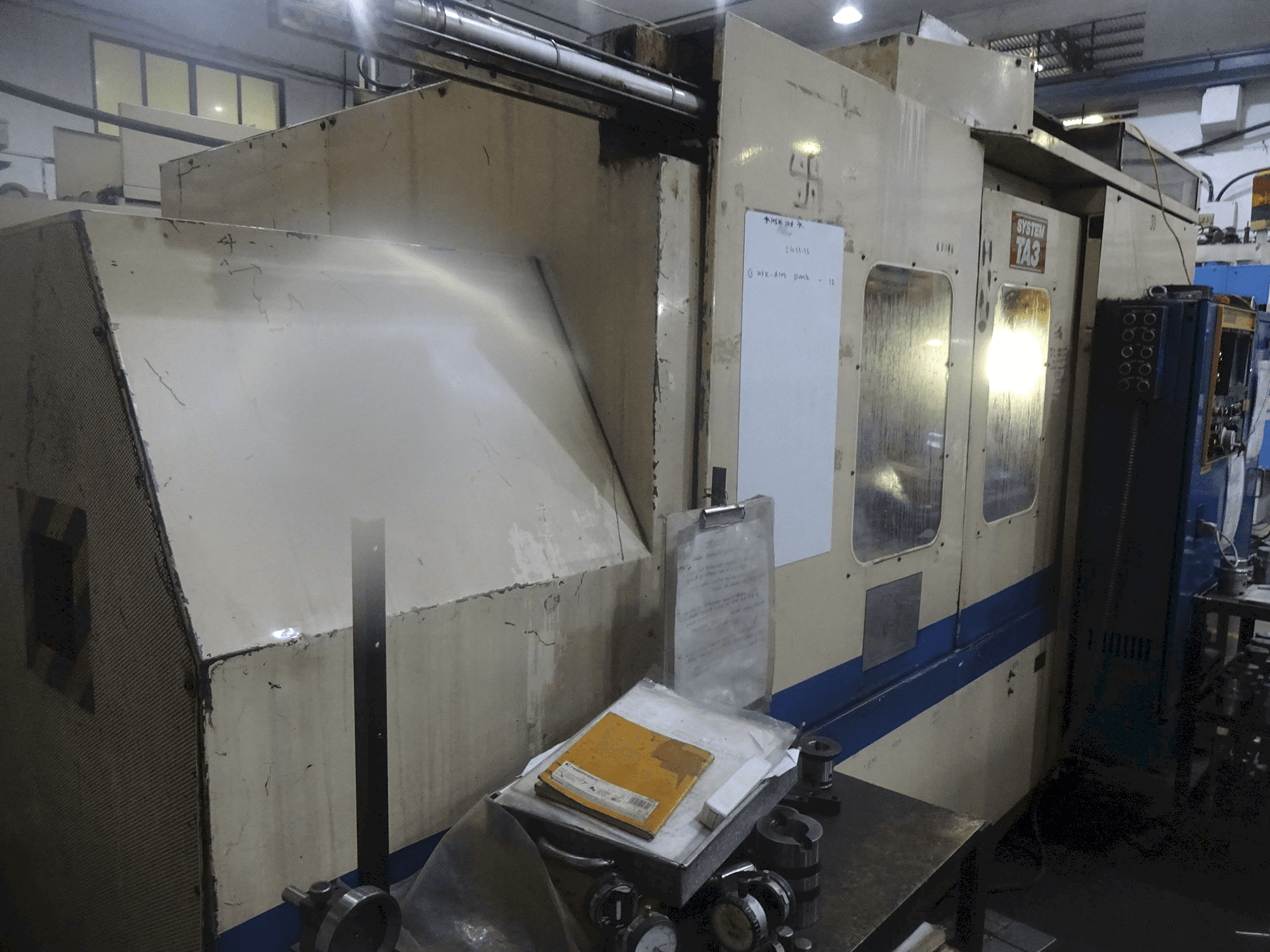 Vooraanzicht van TSUGAMI TA 3 machine