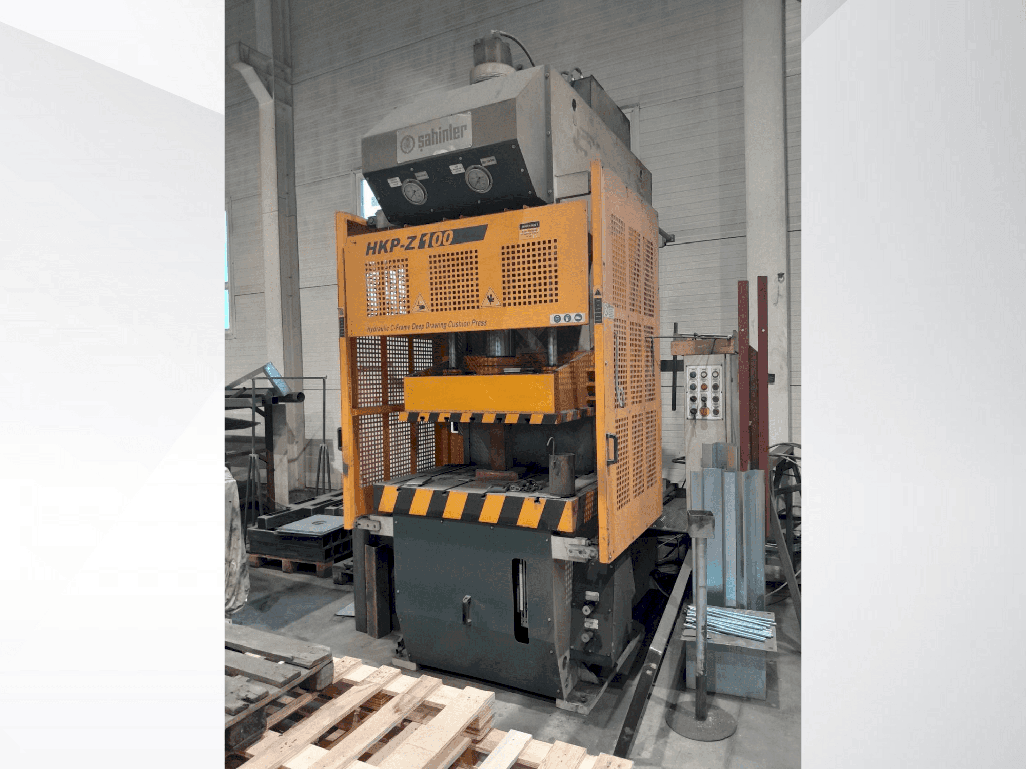 Vooraanzicht van Sahinler HKP-Z 100 machine