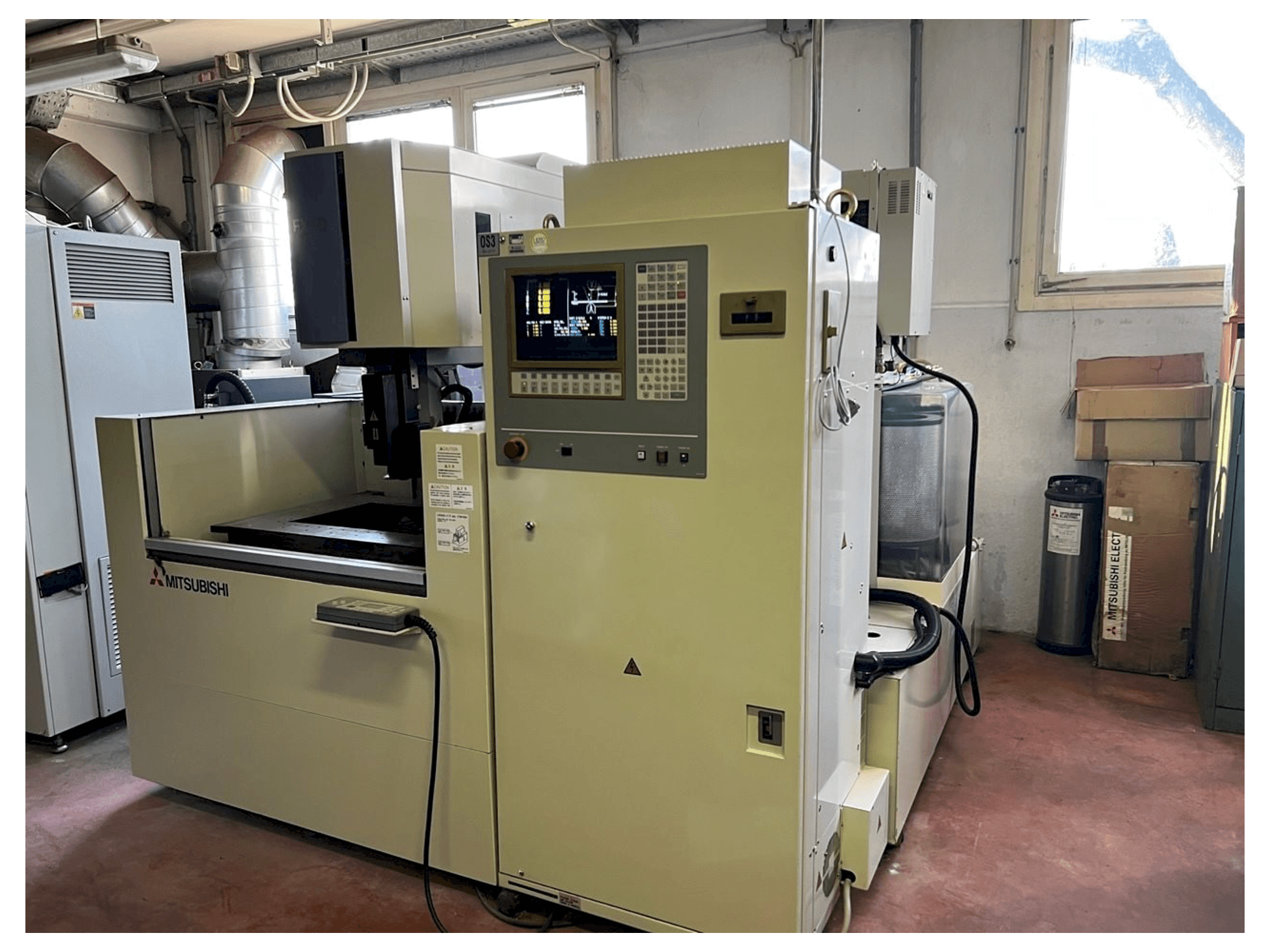 Vooraanzicht van Mitsubishi fx 20 machine