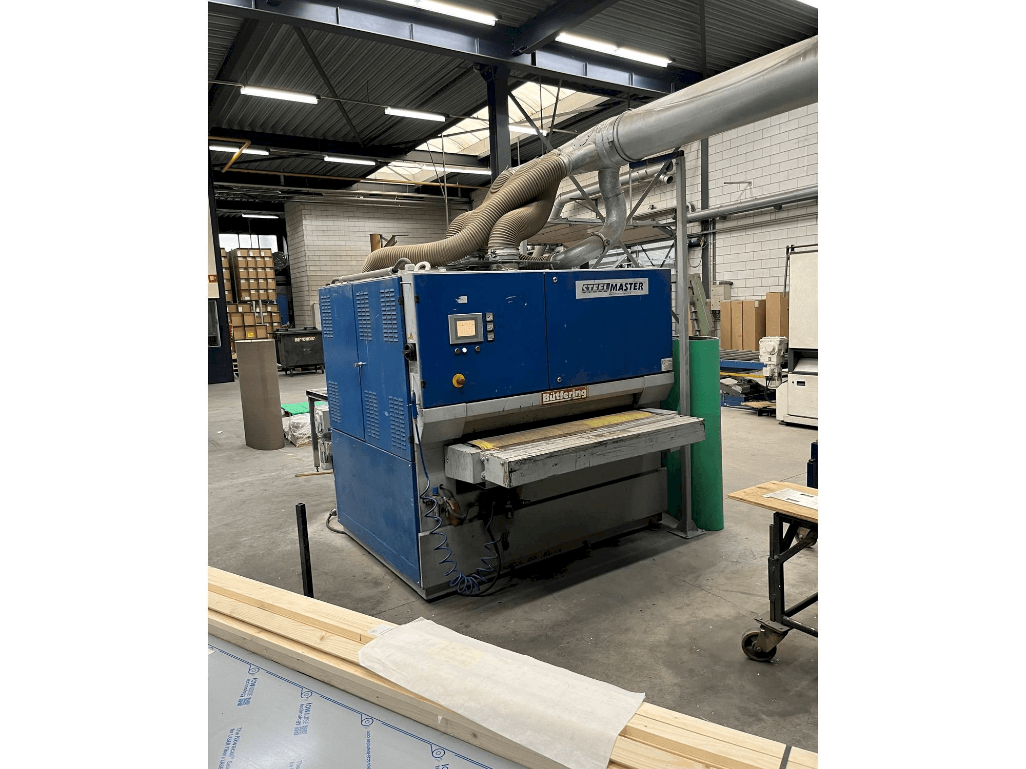 Vooraanzicht van BUTFERING PRIMA 313 RRT machine