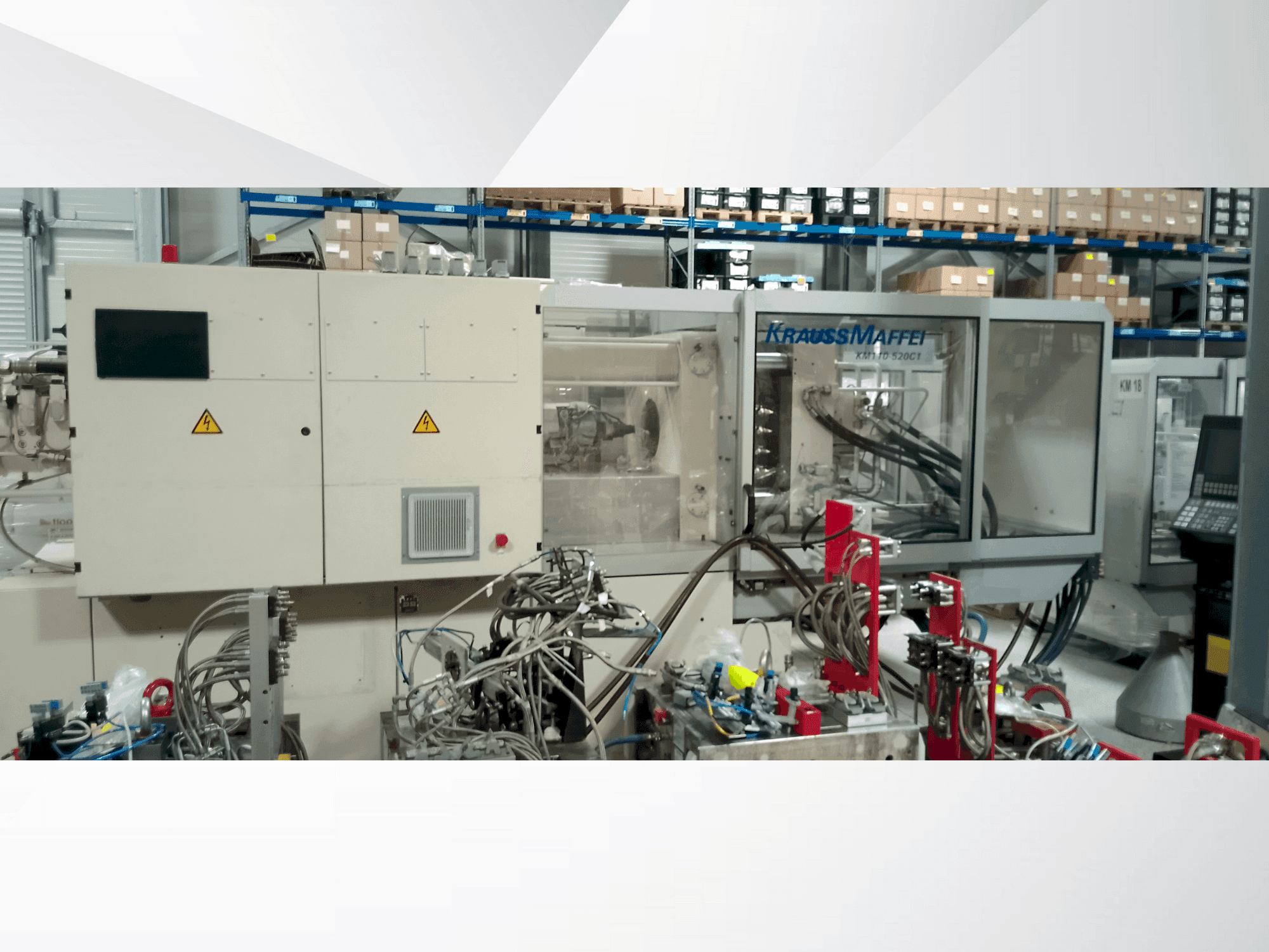 Vooraanzicht van Krauss Maffei 110-520 C1 machine