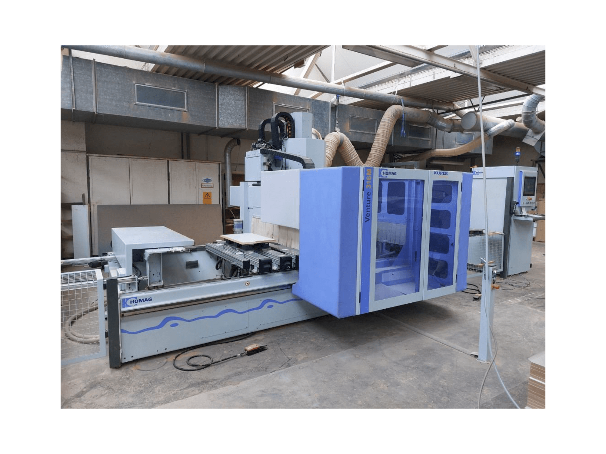 Vooraanzicht van HOMAG BMG 311 VENTURE 316M machine