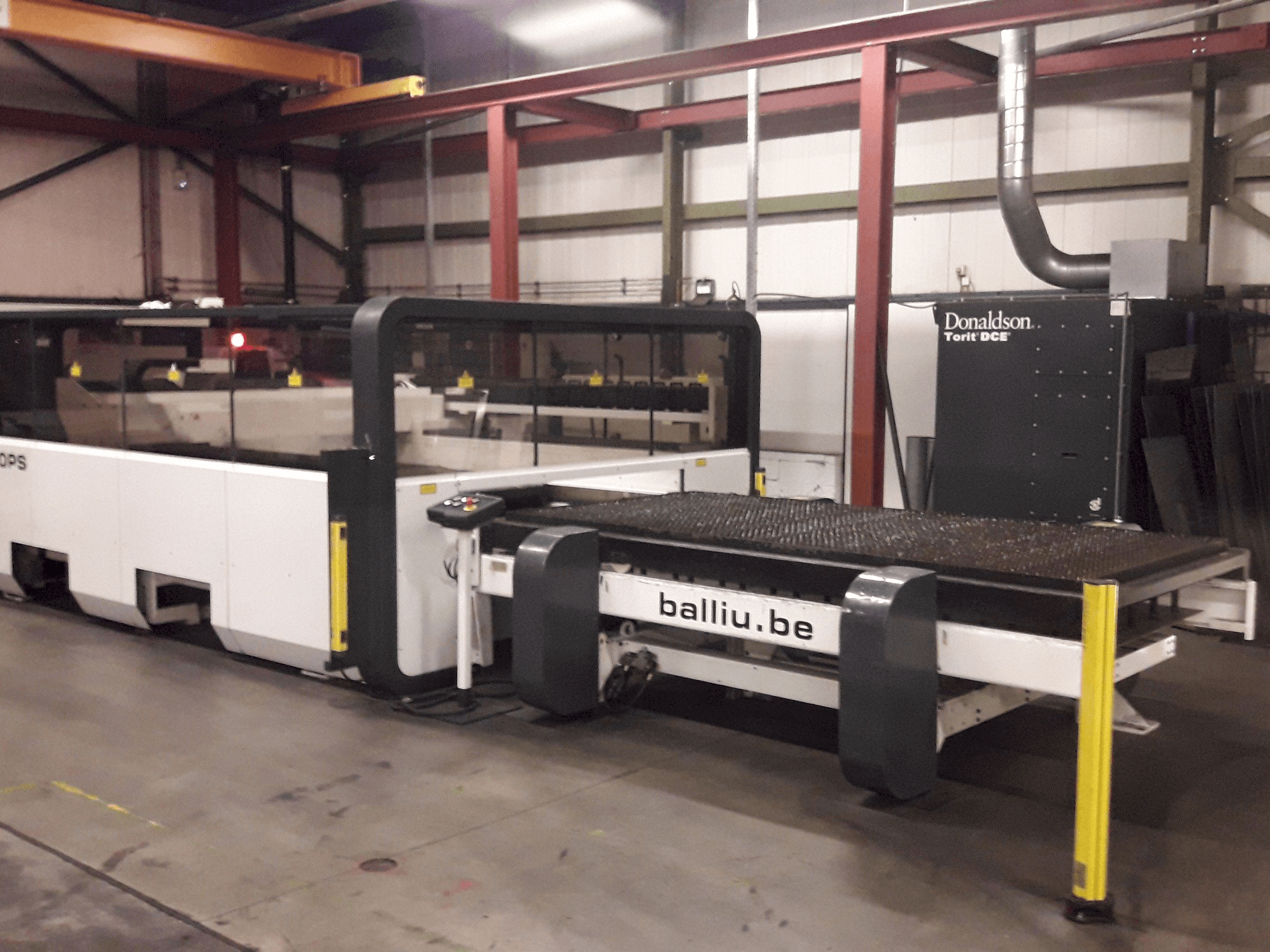 Vooraanzicht van Balliu LD1500PS machine