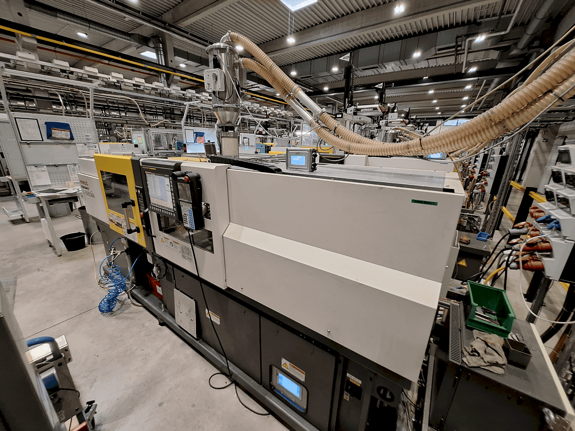 Vooraanzicht van FANUC Roboshot S50iA machine