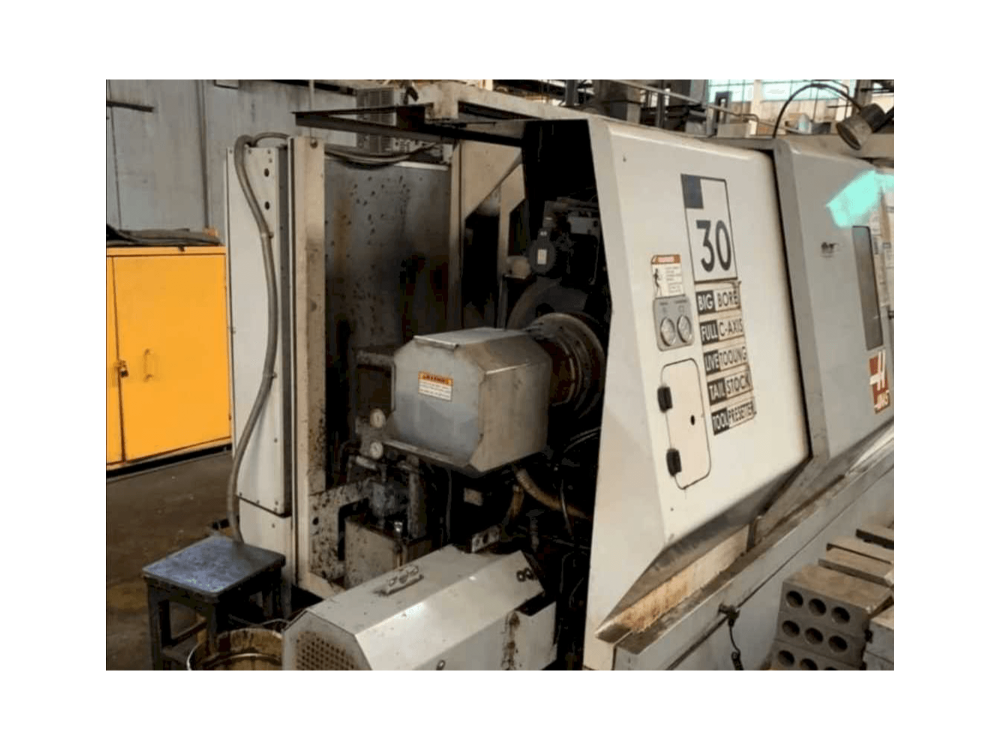 Vooraanzicht van HAAS SL-30BTHE machine