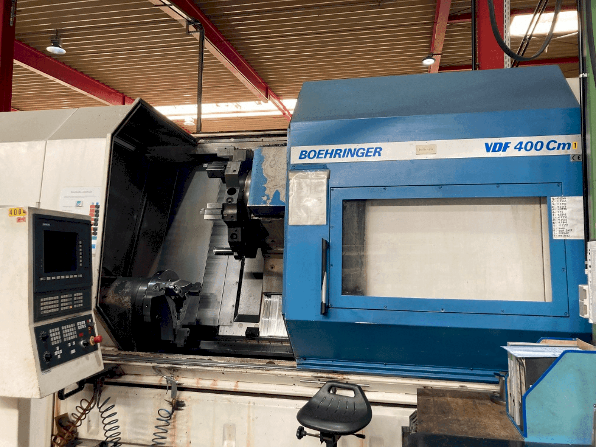 Vooraanzicht van BOEHRINGER C400 machine