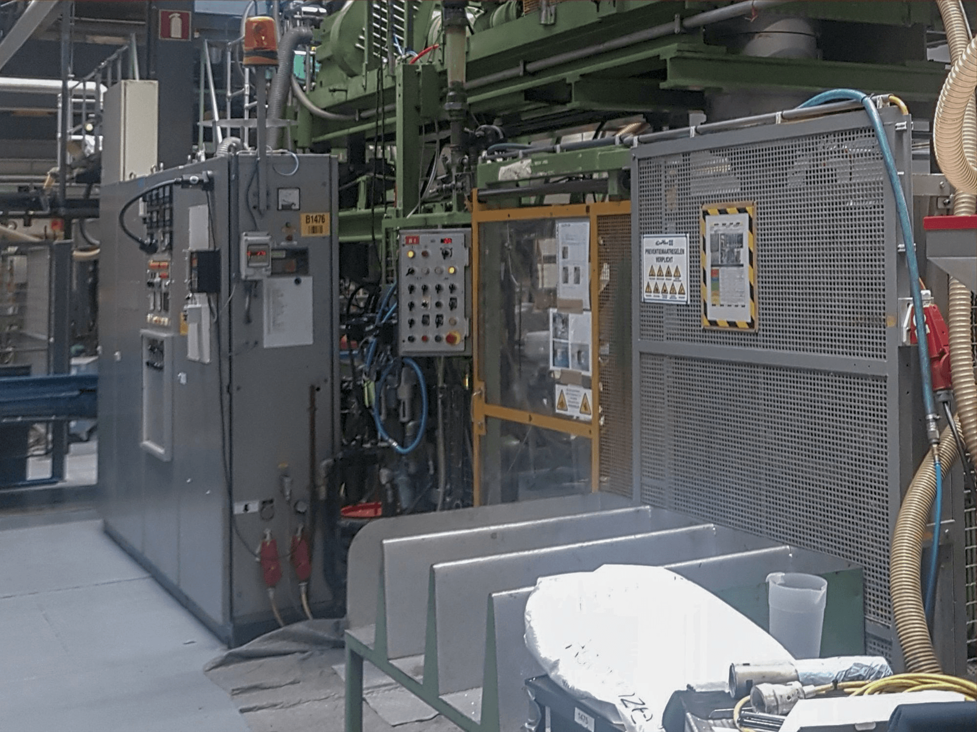 Recht aanzicht 1 van BEKUM BA 20 M / S 901 machine