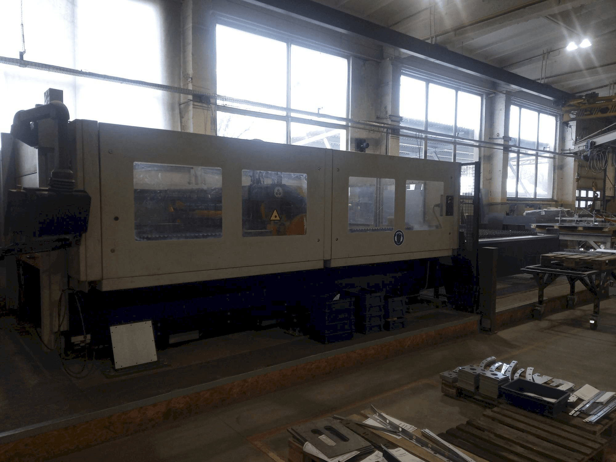 Vooraanzicht van Bystronic Bysprint 3015 machine