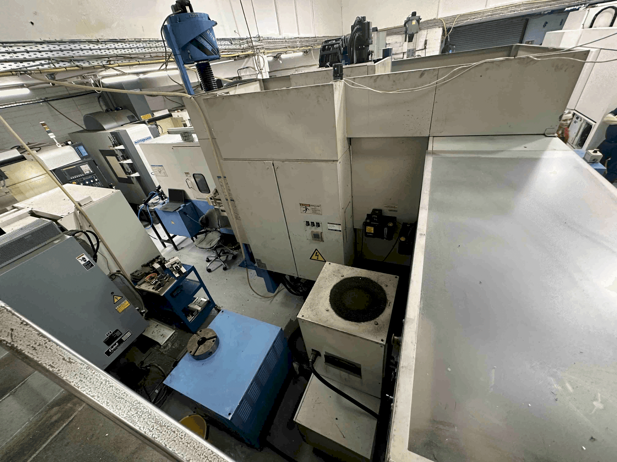 Vooraanzicht van Mazak FJV-250 machine