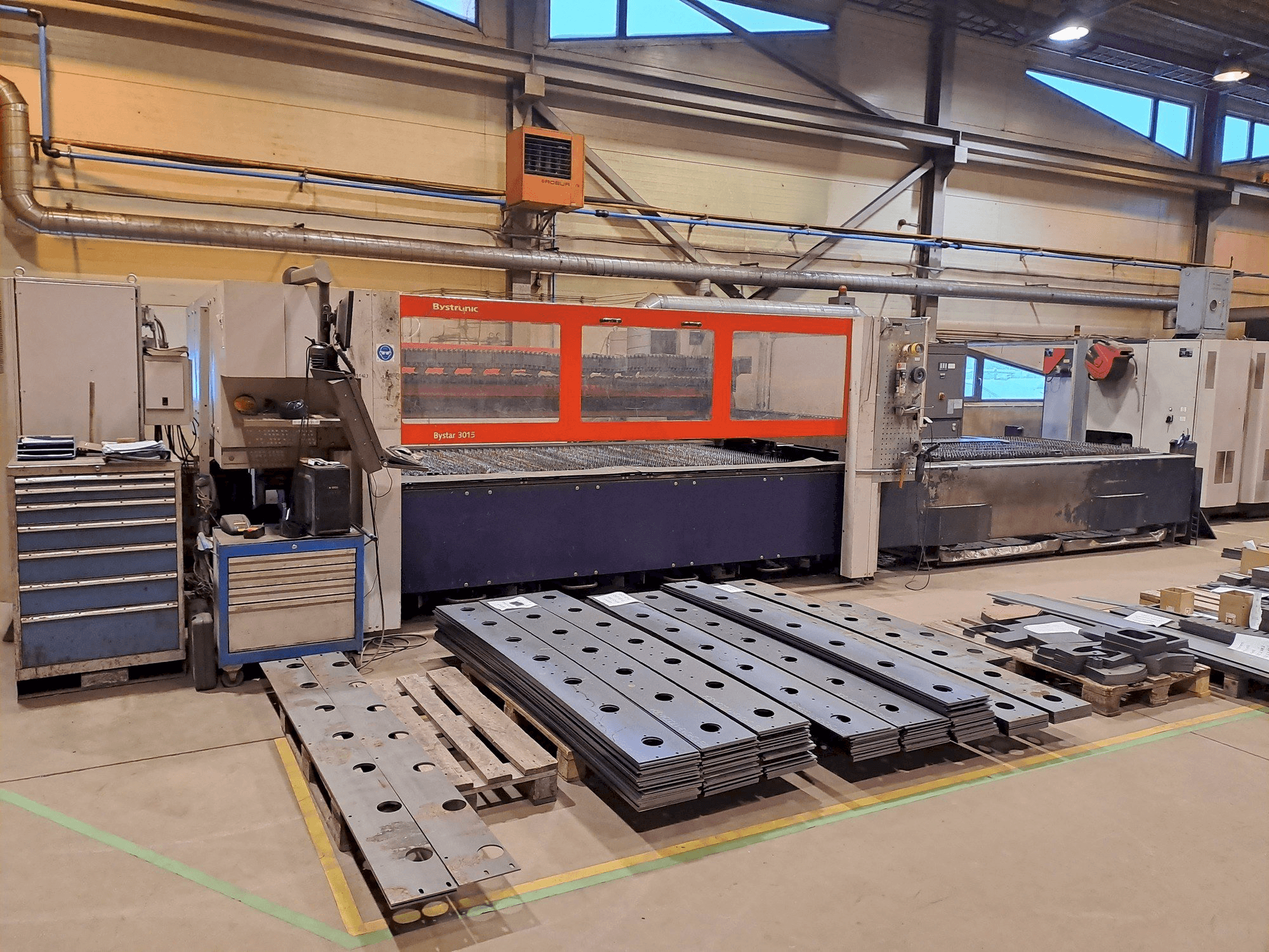 Vooraanzicht van Bystronic Bystar 3015 machine