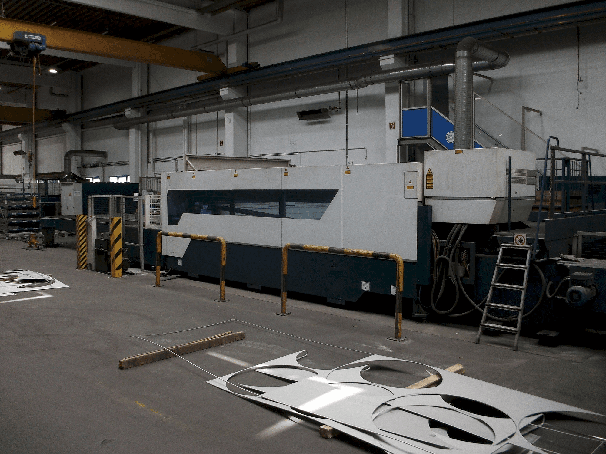 Vooraanzicht van Trumpf TruLaser 8000 TruFlow 6000 machine