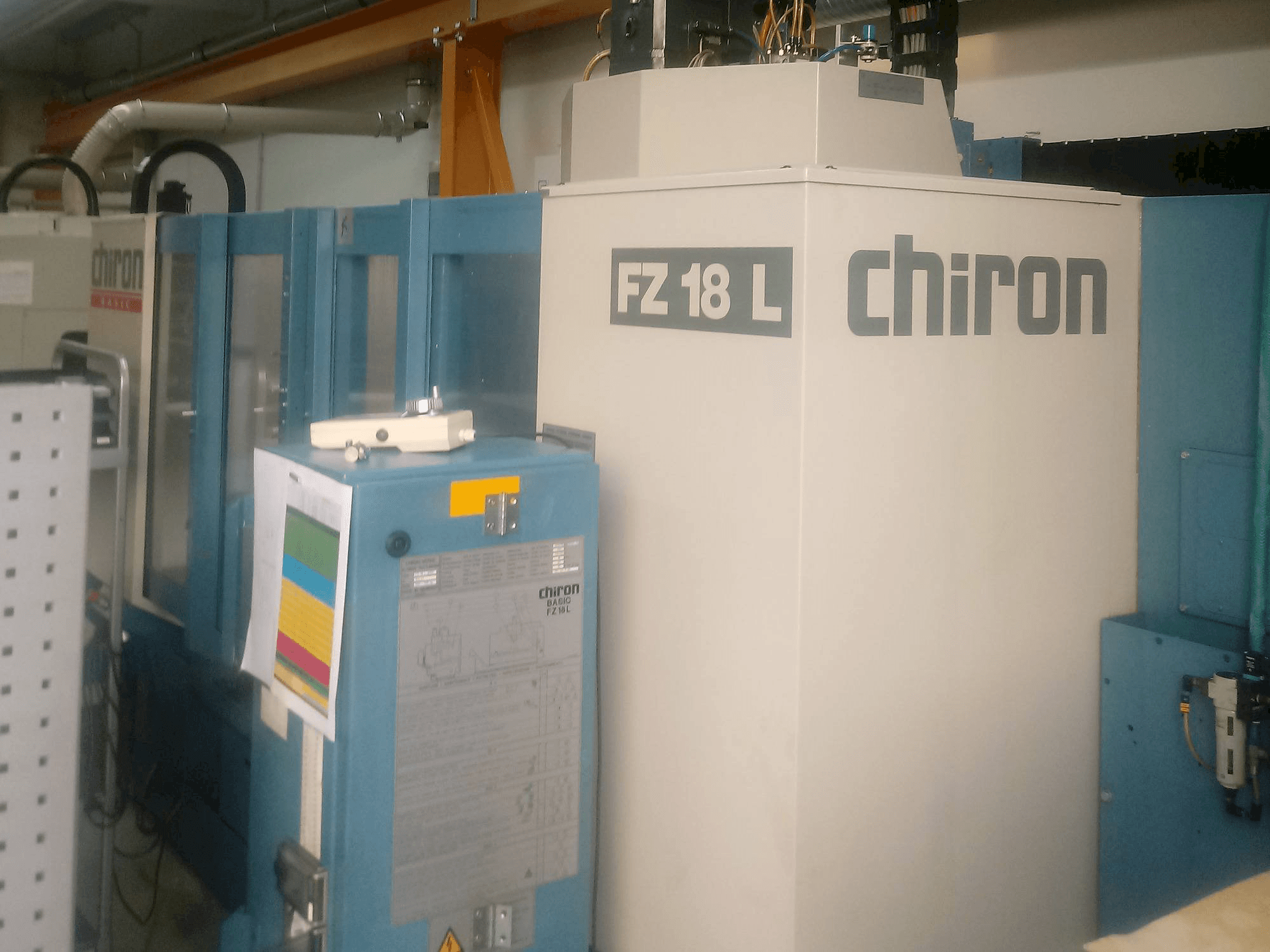 Vooraanzicht van CHIRON FZ 18 L 2000 machine