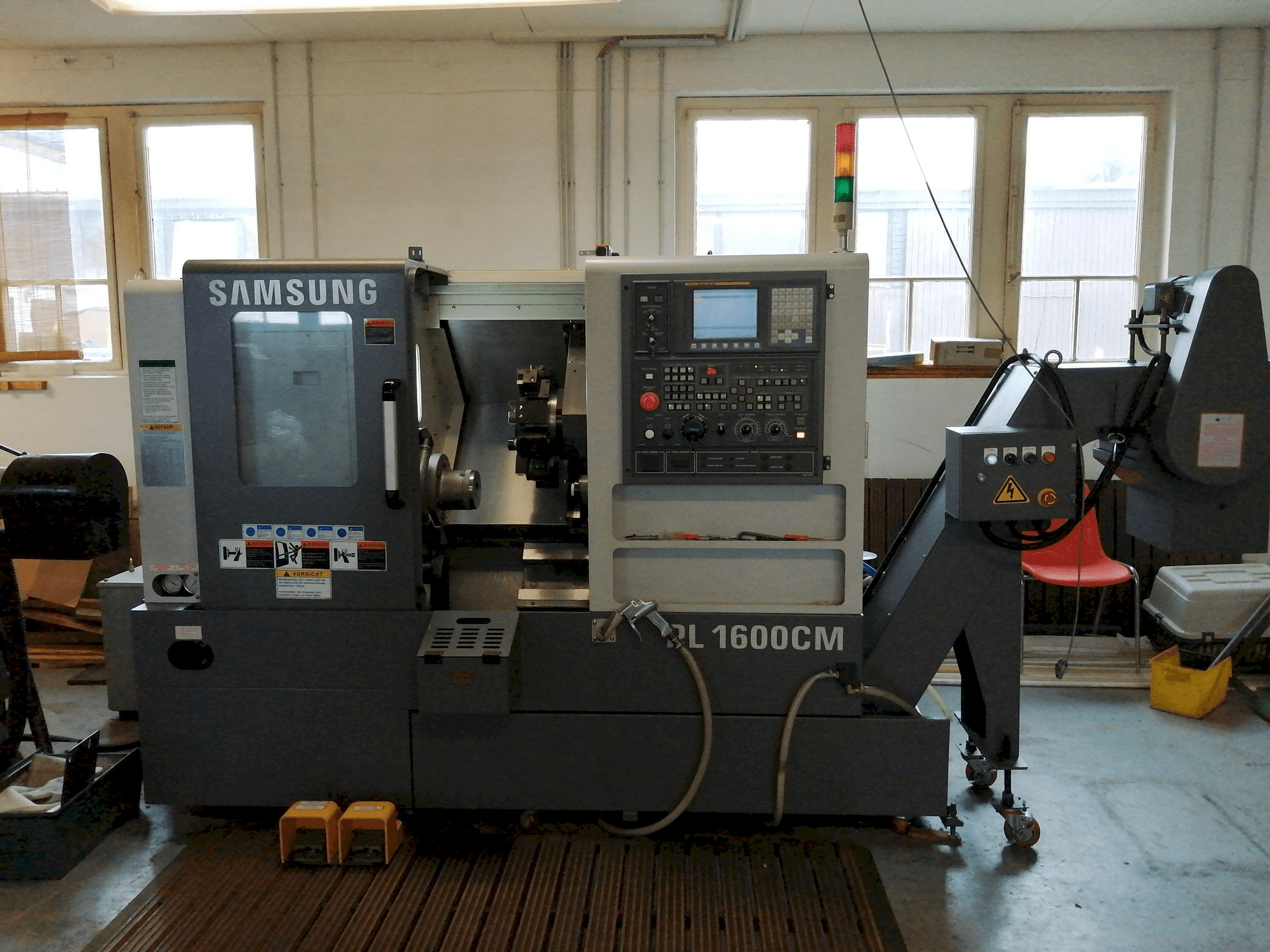 Vooraanzicht van Samsung PL1600CM machine