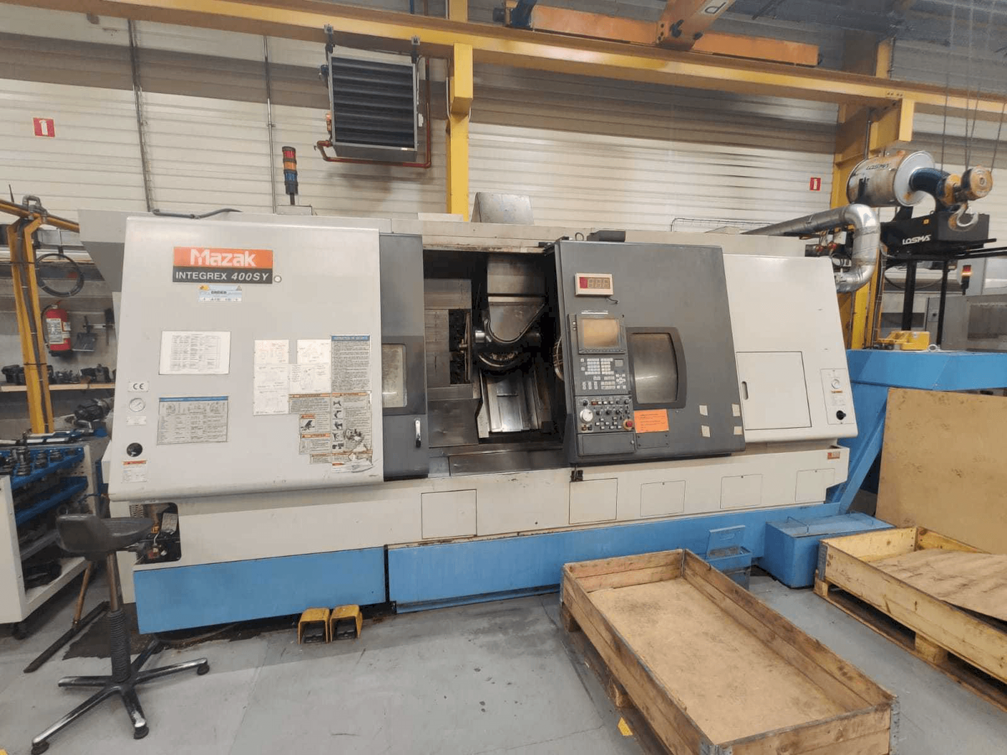 Vooraanzicht van Mazak INTEGREX 400SY machine