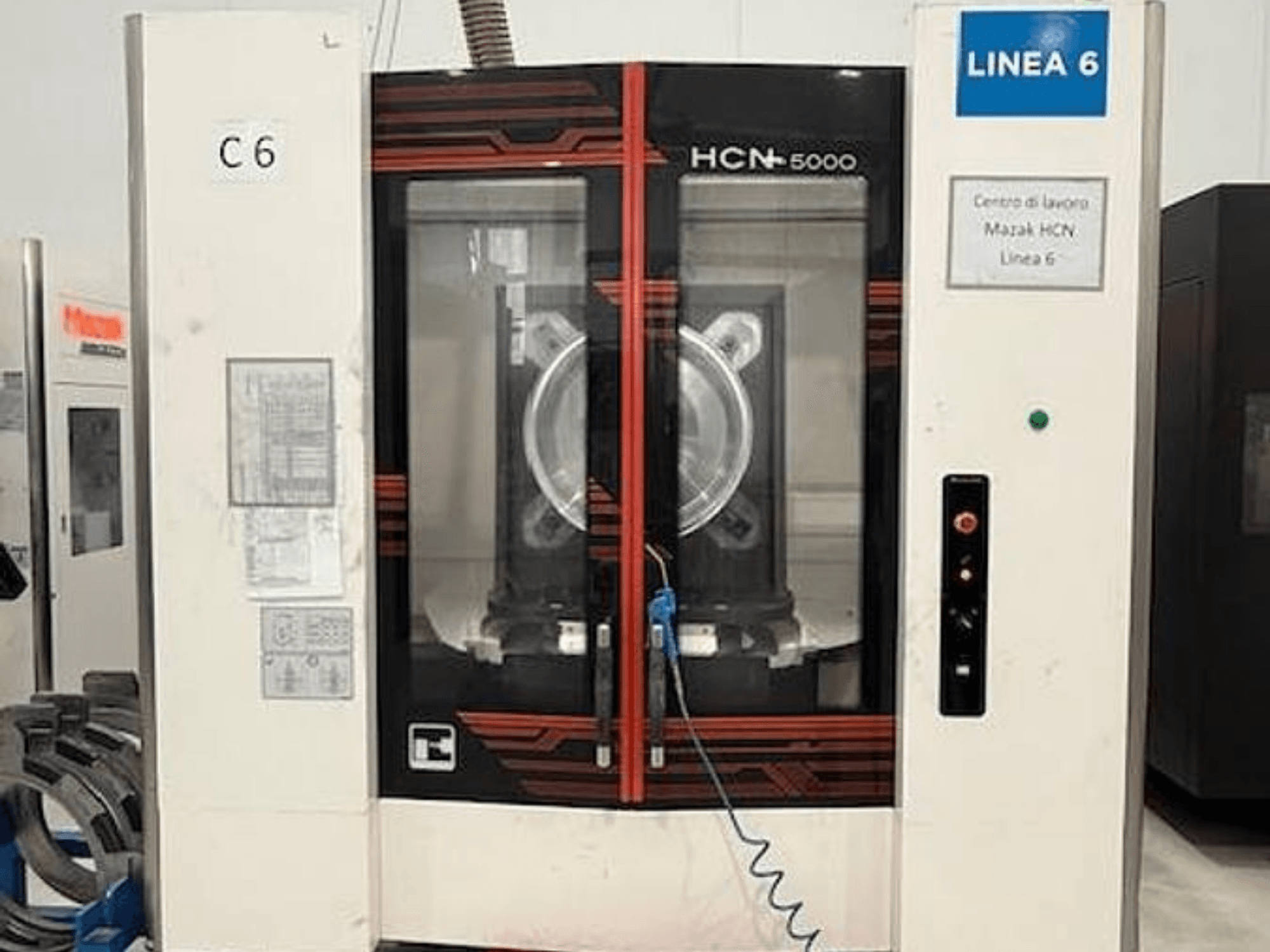 Mazak HCN-5000 horizontaal bewerkingscentrum, vooraanzicht met weergave van het bedieningspaneel, de ruime spilruimte en details van het werkgebied.