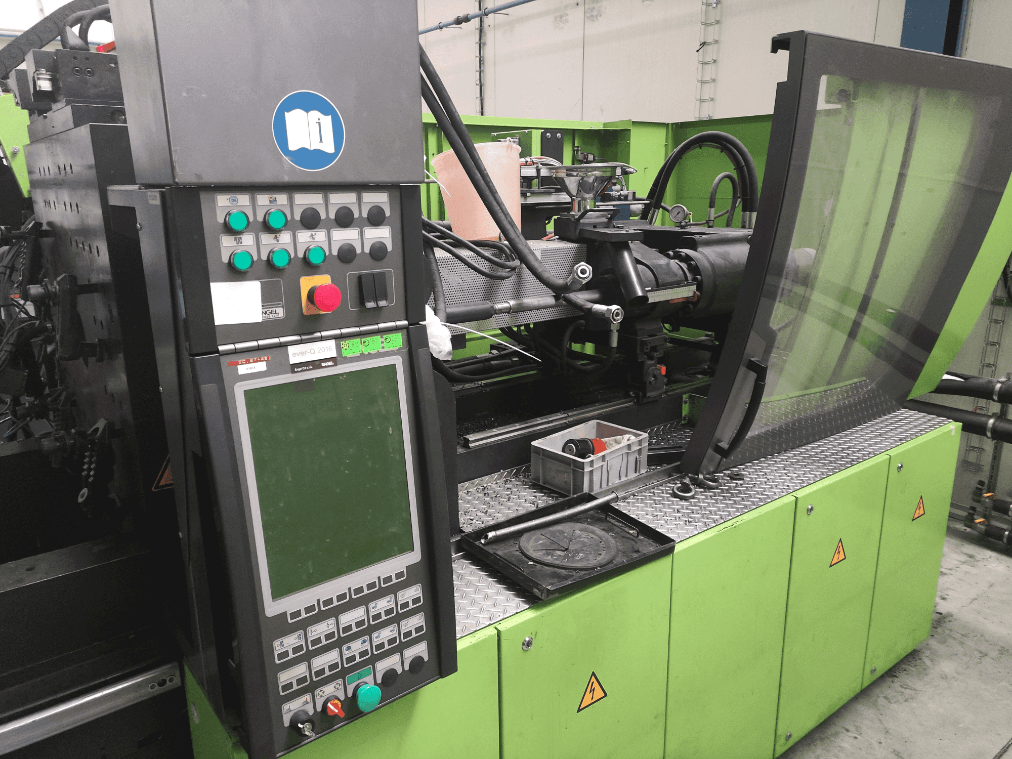 Vooraanzicht van Engel Victory 750H/330V/220 combi machine