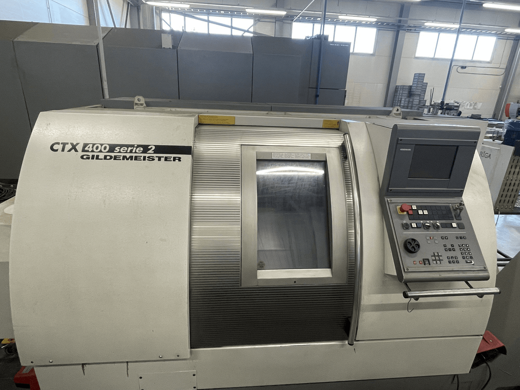 Vooraanzicht van Gildemeister CTX 400 S2 machine
