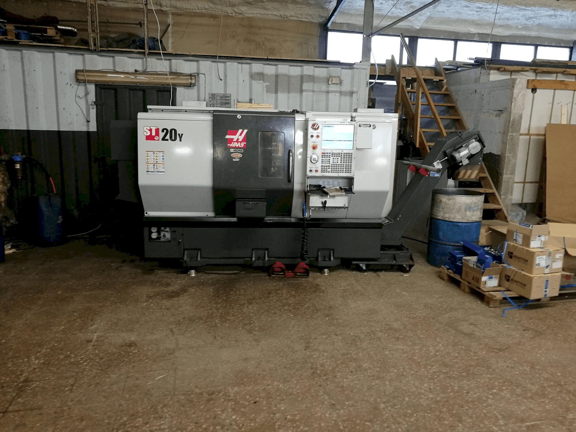 Vooraanzicht van HAAS ST20Y machine