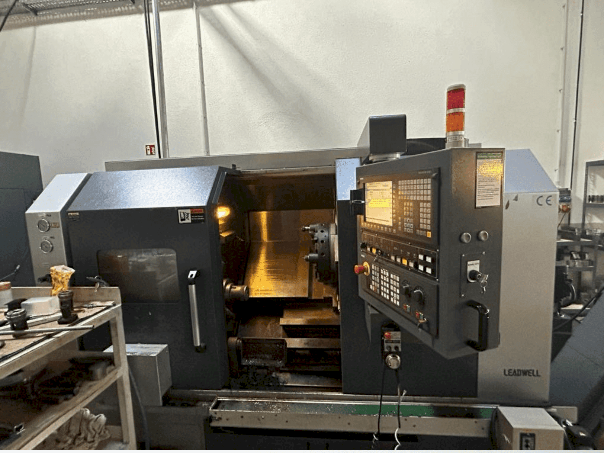 Vooraanzicht van Gildemeister CTX600E machine