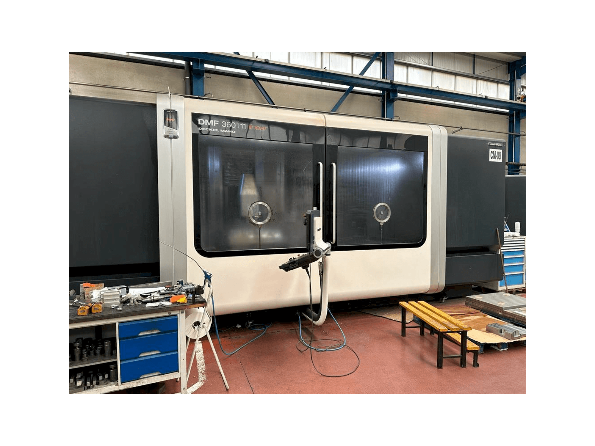 Vooraanzicht van DECKEL MAHO DMF 360-11 machine