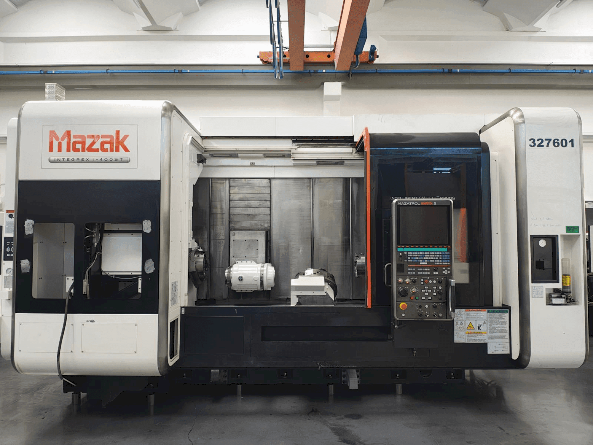 Vooraanzicht van Mazak Integrex i-400 ST machine