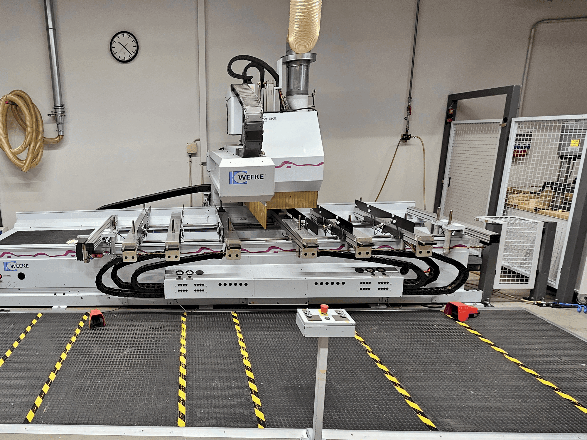 Vooraanzicht van Weeke Optimat BHC 550 machine