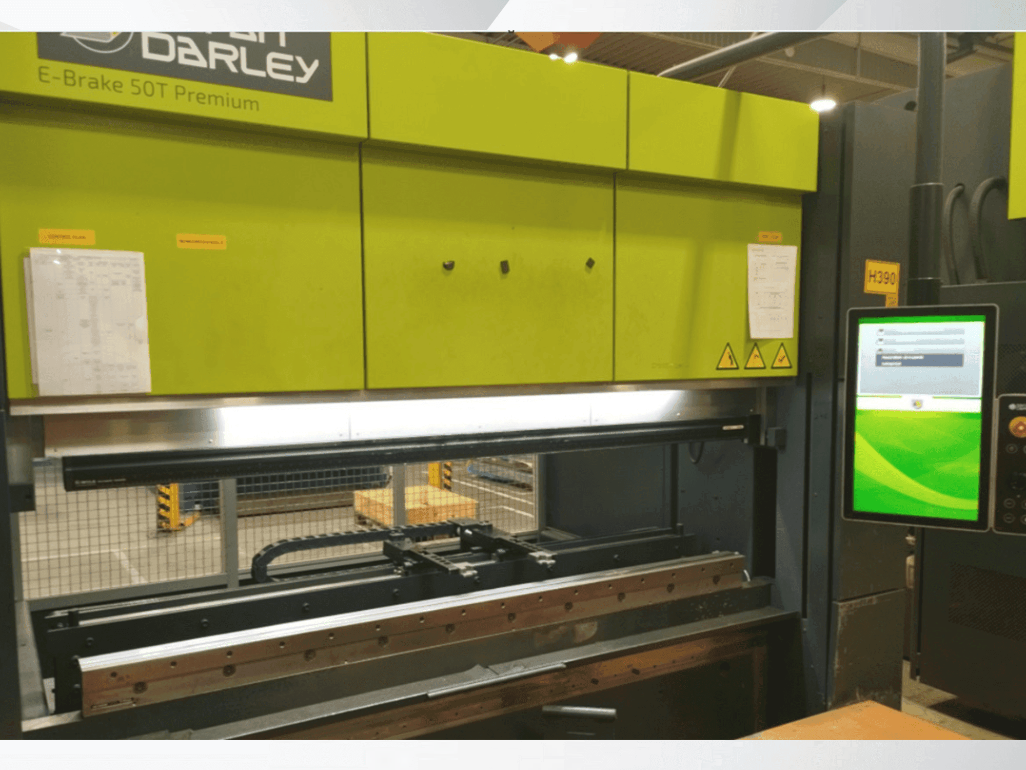 Vooraanzicht van Safan DARLEY E-BRAKE Premium 50-2050 machine