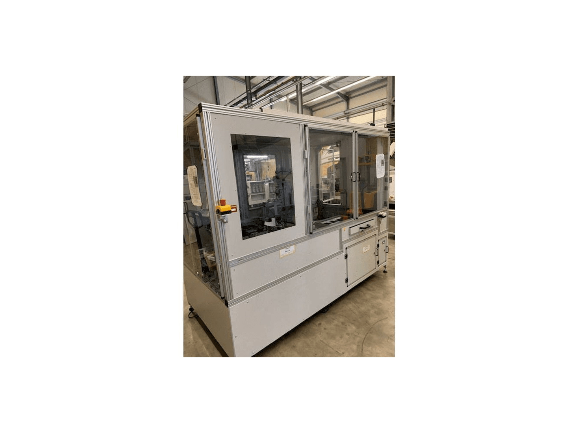 Linkerzijdeaanzicht van SEHO Robot cell sorting station machine