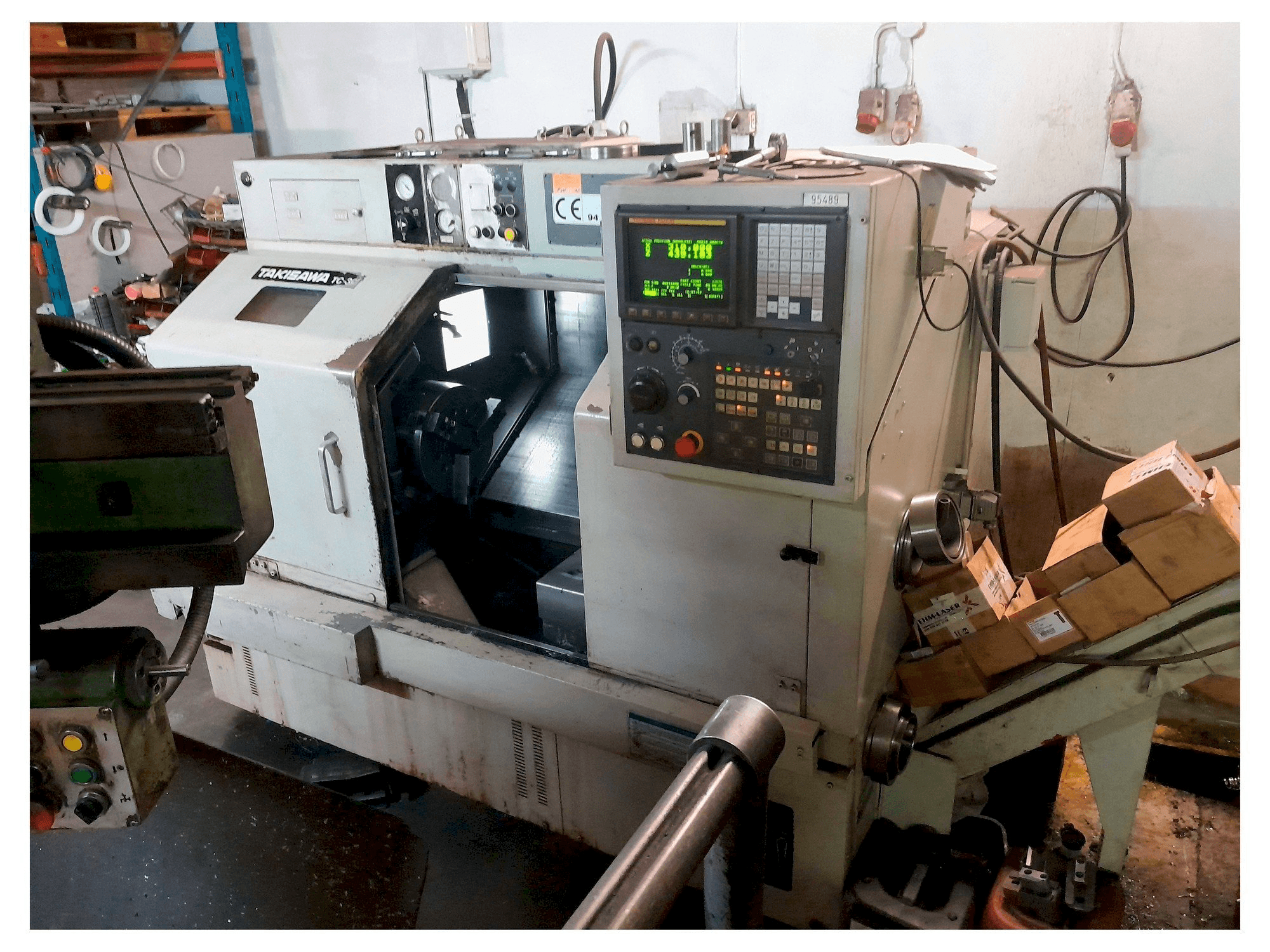 Vooraanzicht van Takisawa TC-30 machine