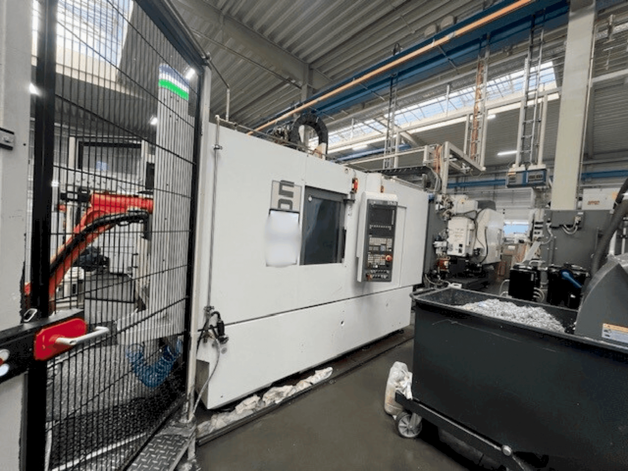 Vooraanzicht van CHIRON DZ 15 W machine