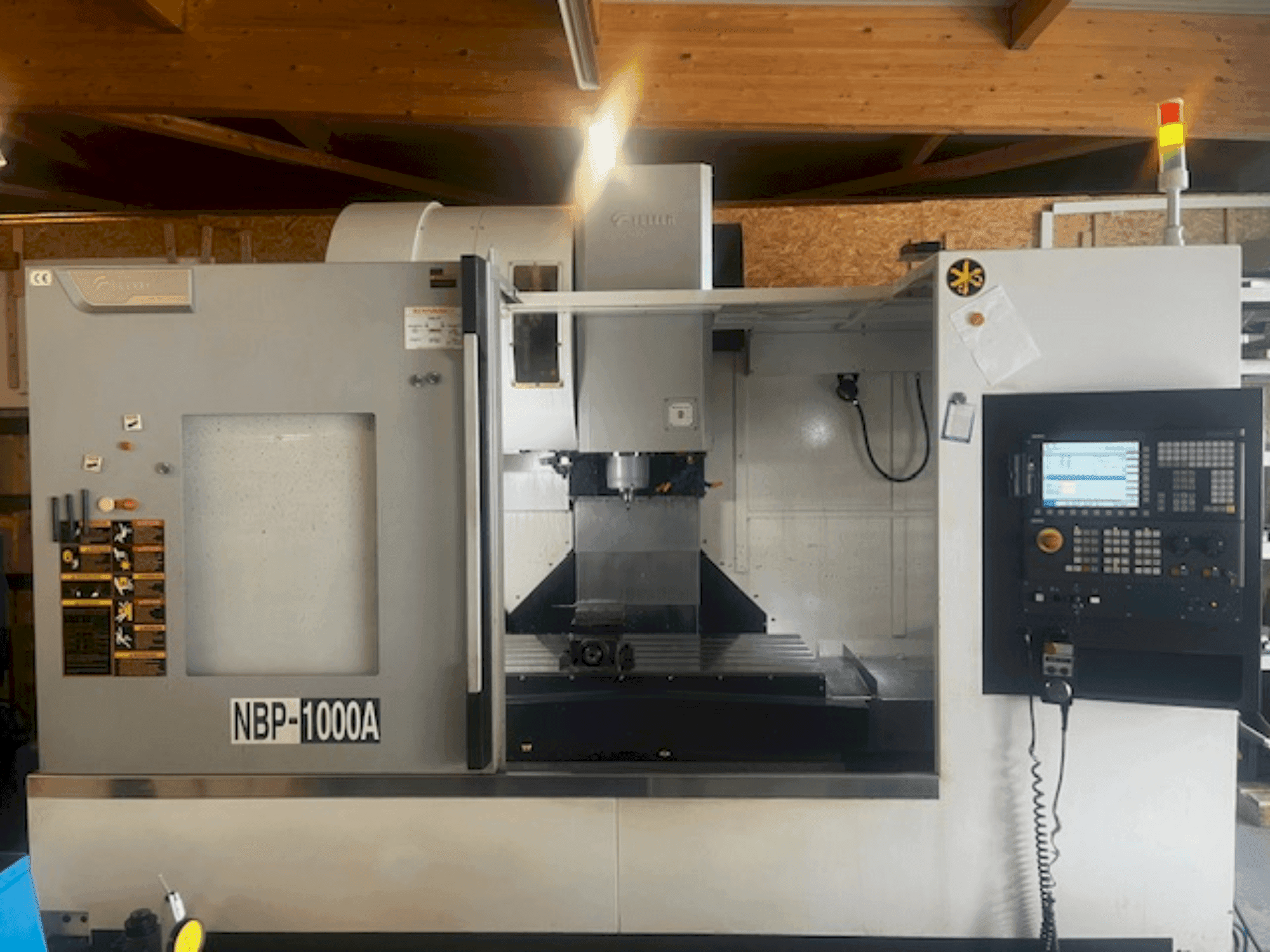 Vooraanzicht van Feeler NBP 1000A machine