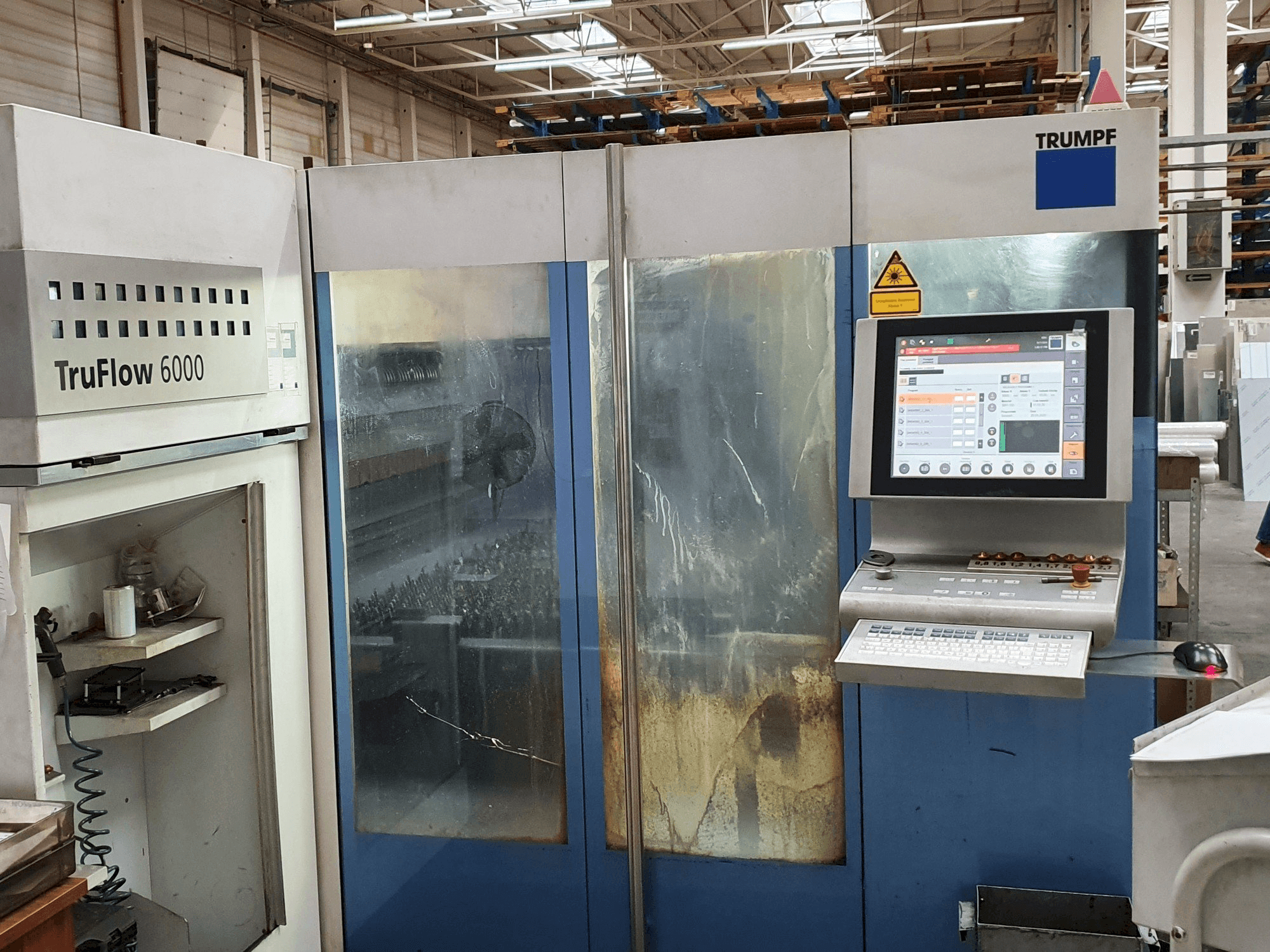 Vooraanzicht van Trumpf TruLaser 3030 machine