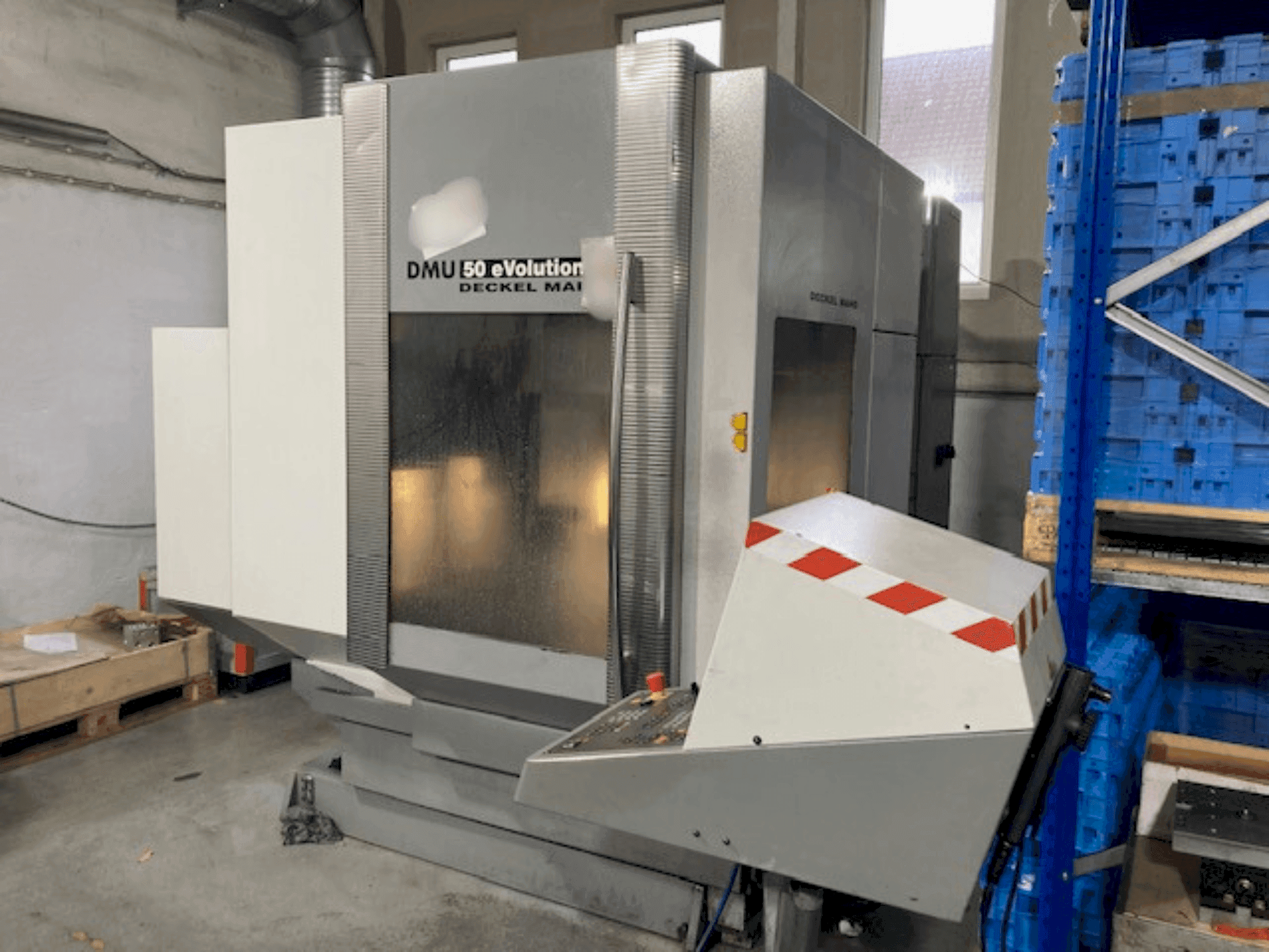 Vooraanzicht van DMG MORI DMU 50 evolution machine