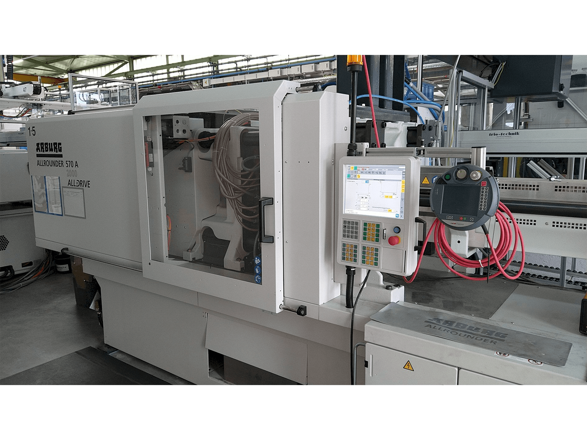 Vooraanzicht van Arburg Allrounder 570 A 2000-800 ALLDRIVE machine