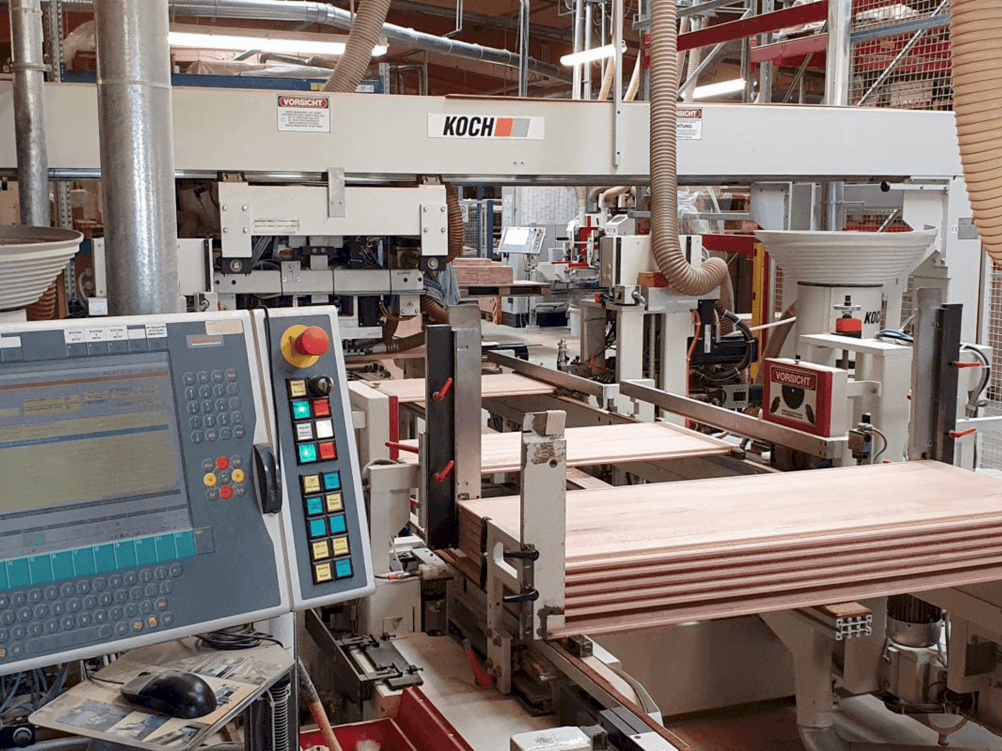 Vooraanzicht van KOCH SBD-60-PTP machine