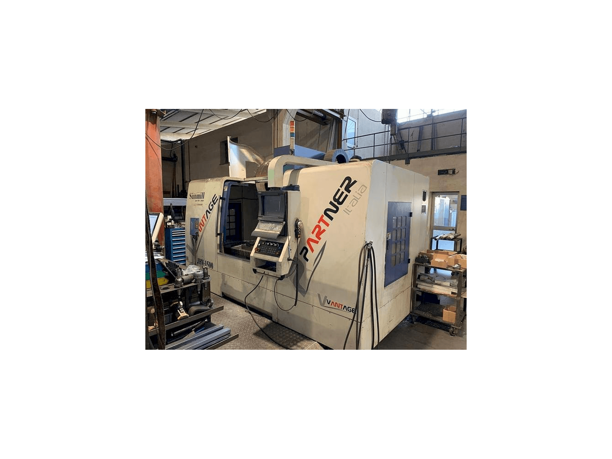 Vooraanzicht van SUNMILL PARTNER VANTAGE JHV-1500 machine