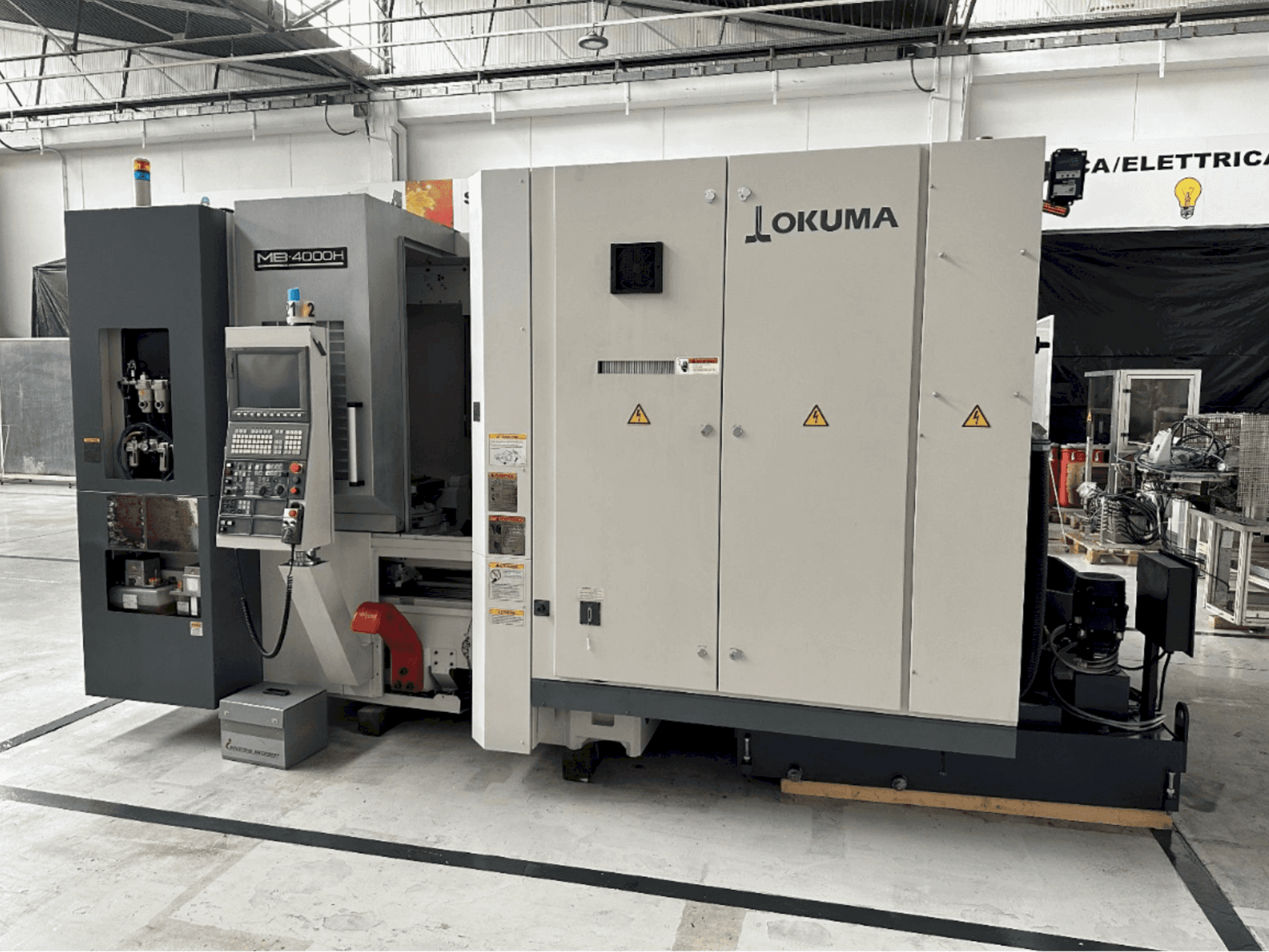 Vooraanzicht van Okuma MB 4000 H machine