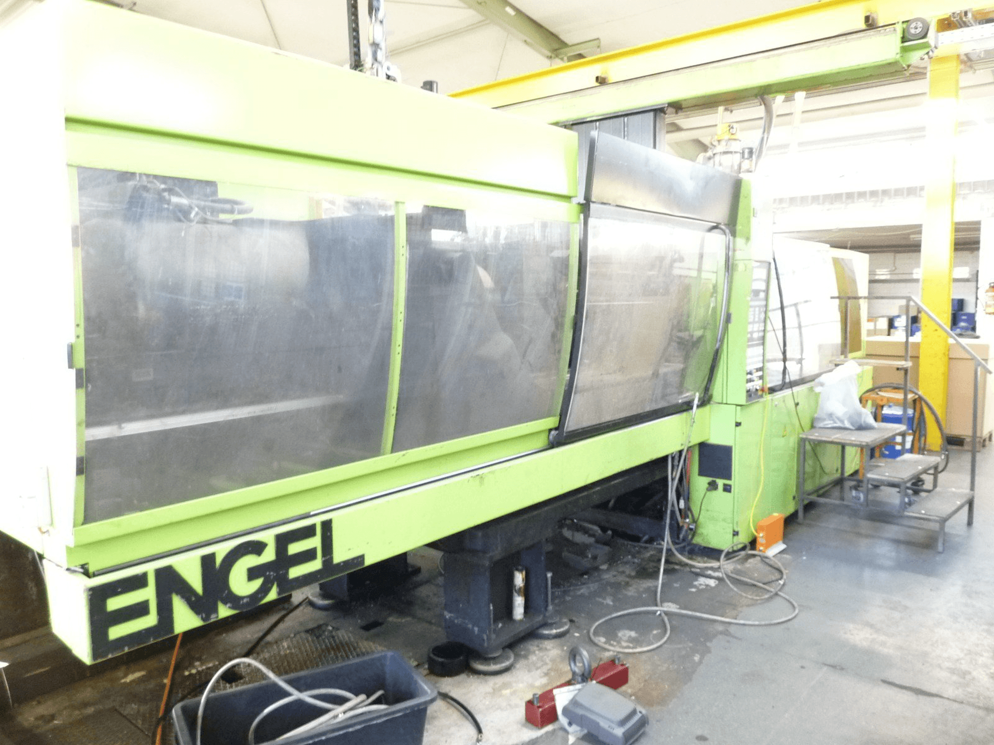Vooraanzicht van ENGEL ES 1800/275 HL machine