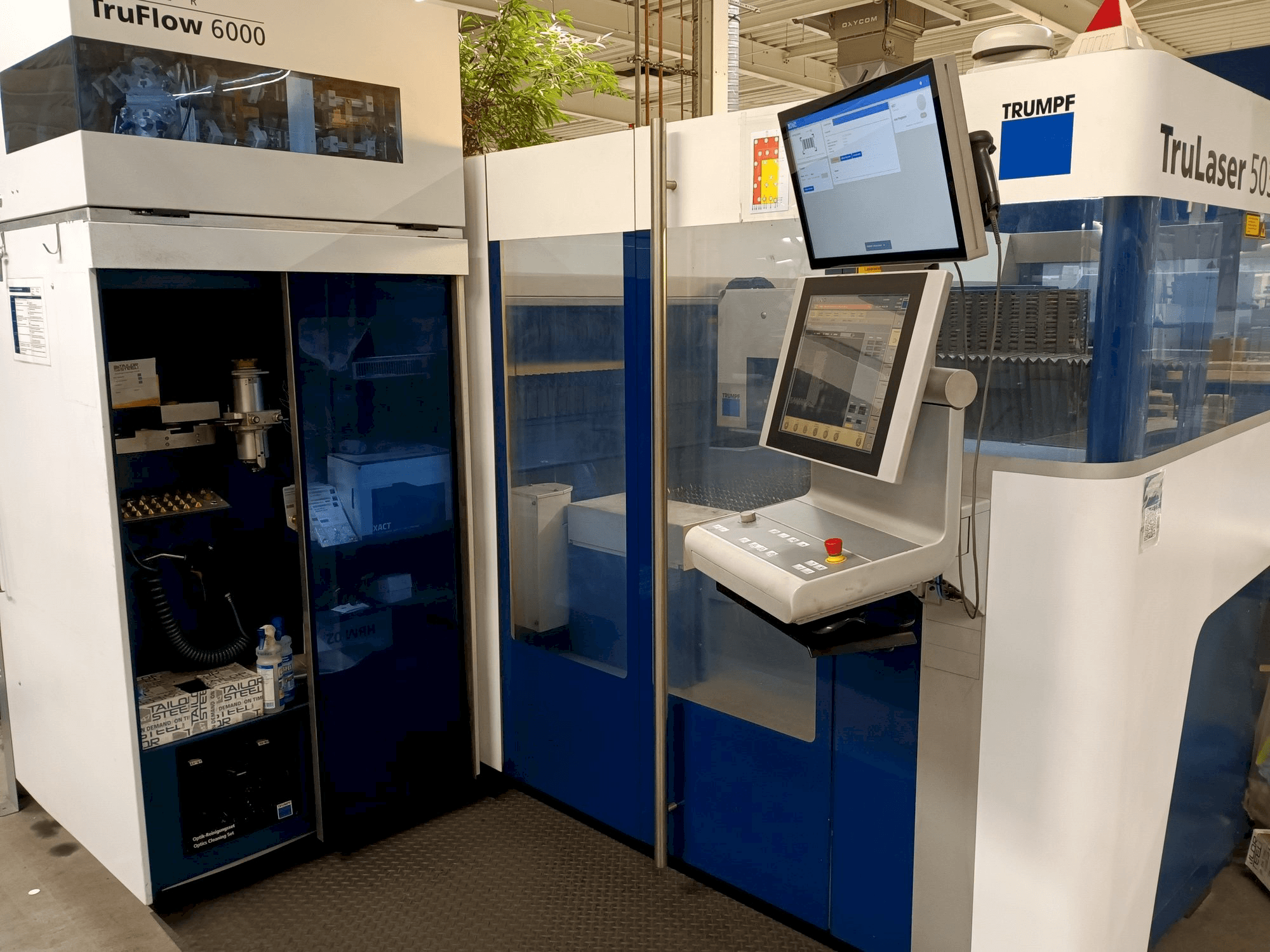 Vooraanzicht van TRUMPF TruLaser 5030 6,0kW Co2 + LiftMaster machine