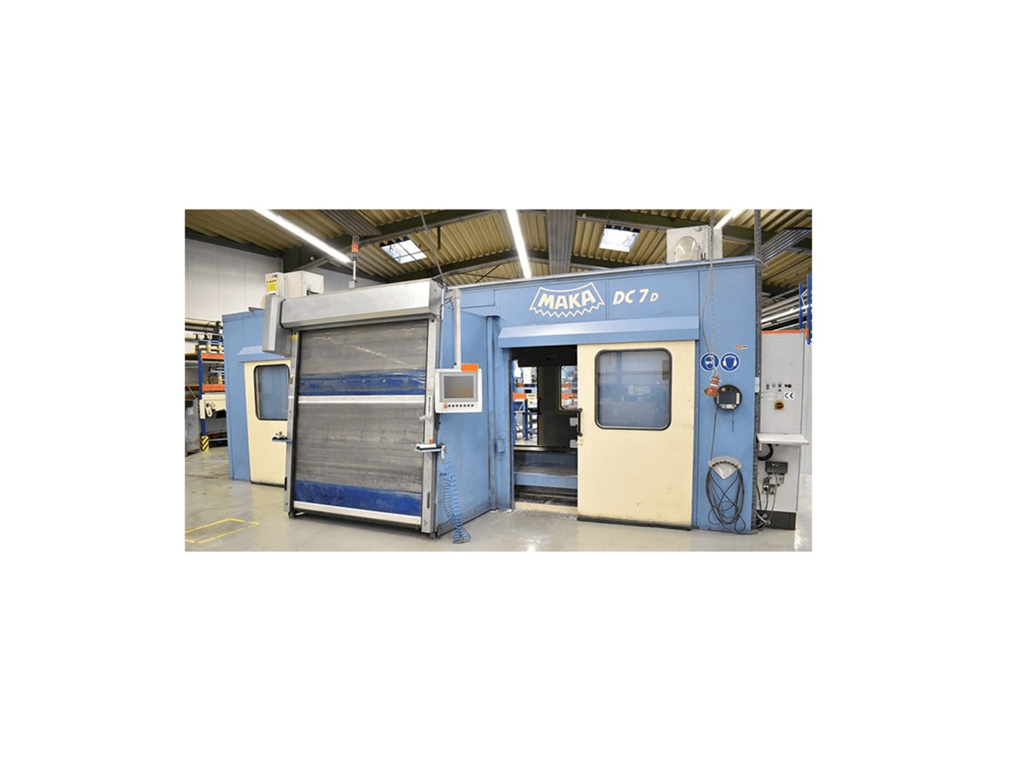 Vooraanzicht van MAKA DC 7 D machine