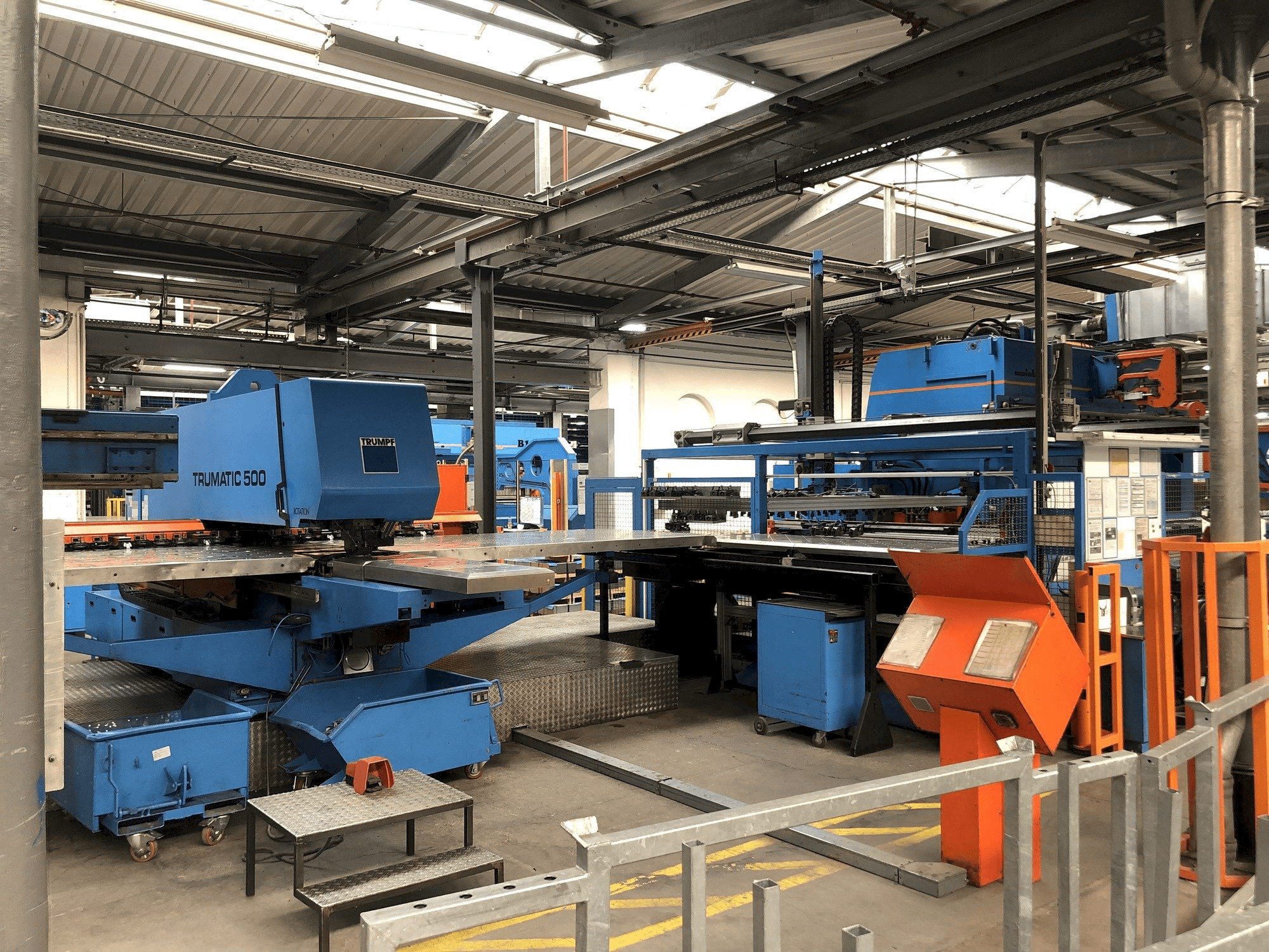 Vooraanzicht van Trumpf TC 500 machine
