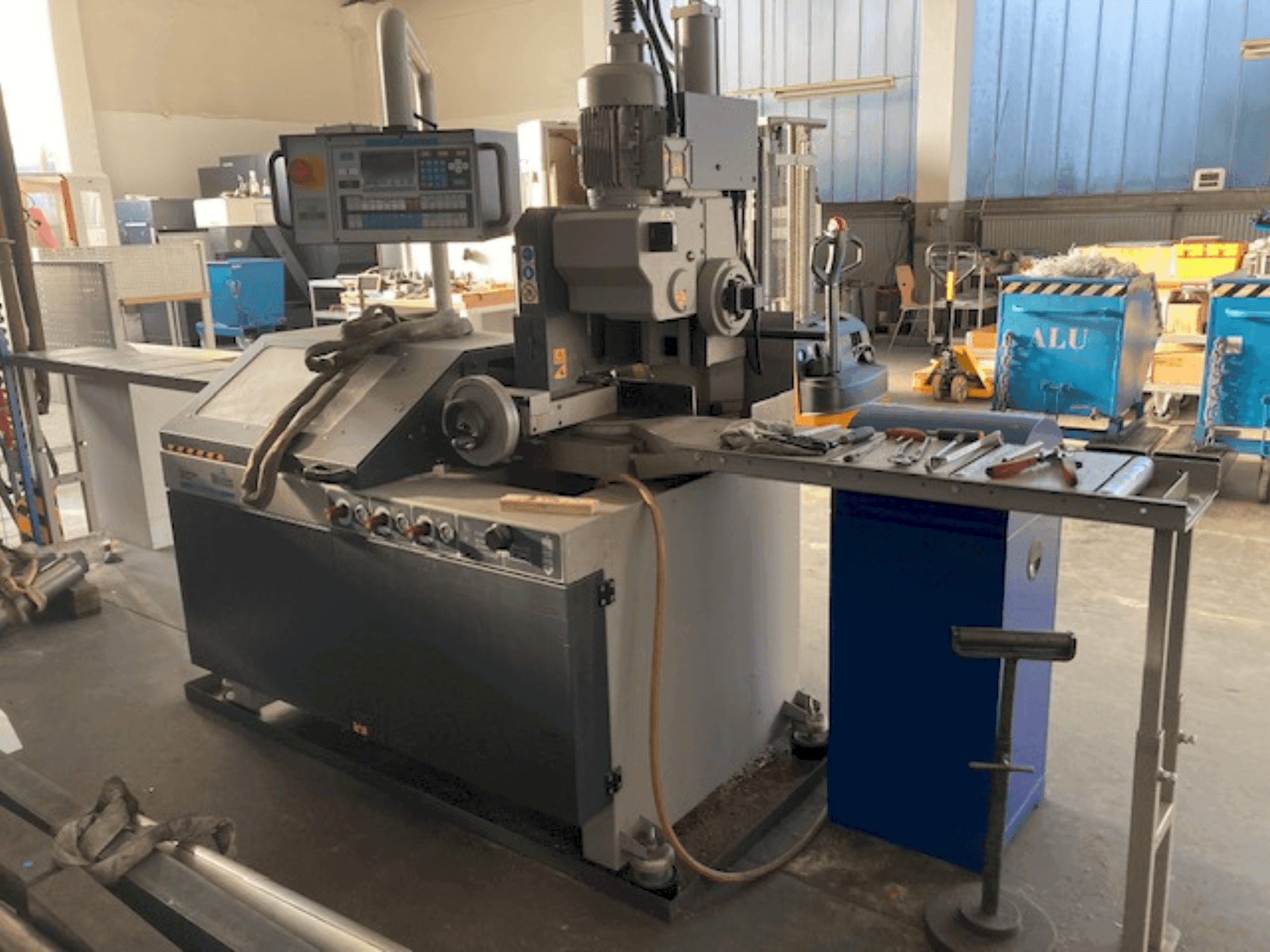 Vooraanzicht van BERG & SCHMID VKS 370 VA machine