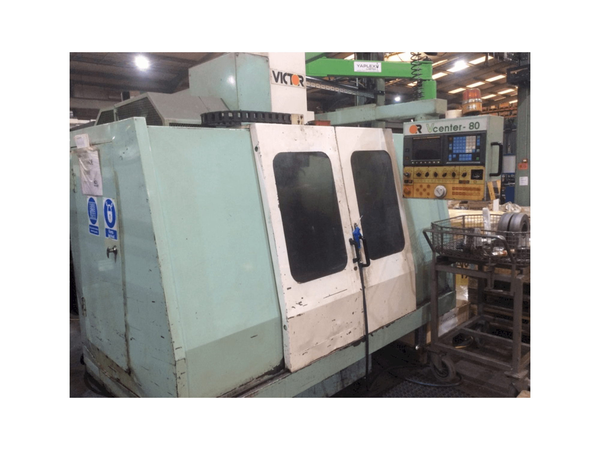 Vooraanzicht van Victor V Centre-80 machine