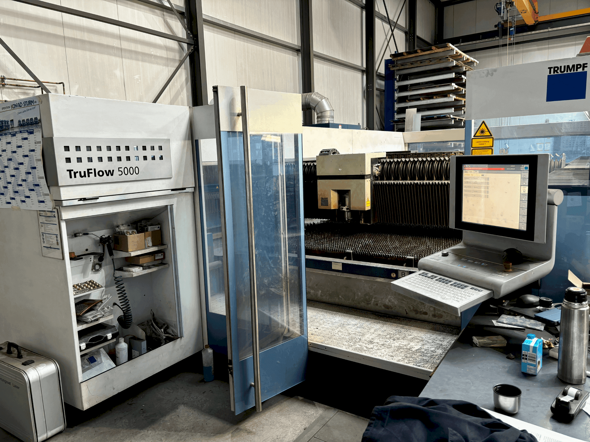 Vooraanzicht van TRUMPF TruLaser 3040 machine