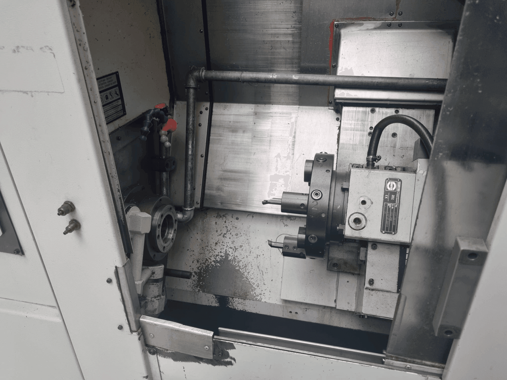 Vooraanzicht van SPINNER TC-32MC machine