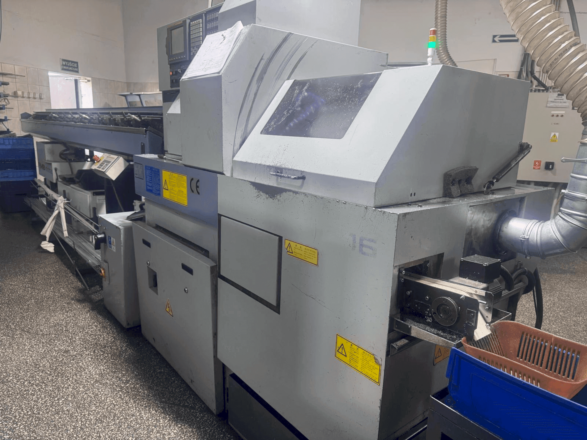 Vooraanzicht van STAR MICRONICS SB-16 machine