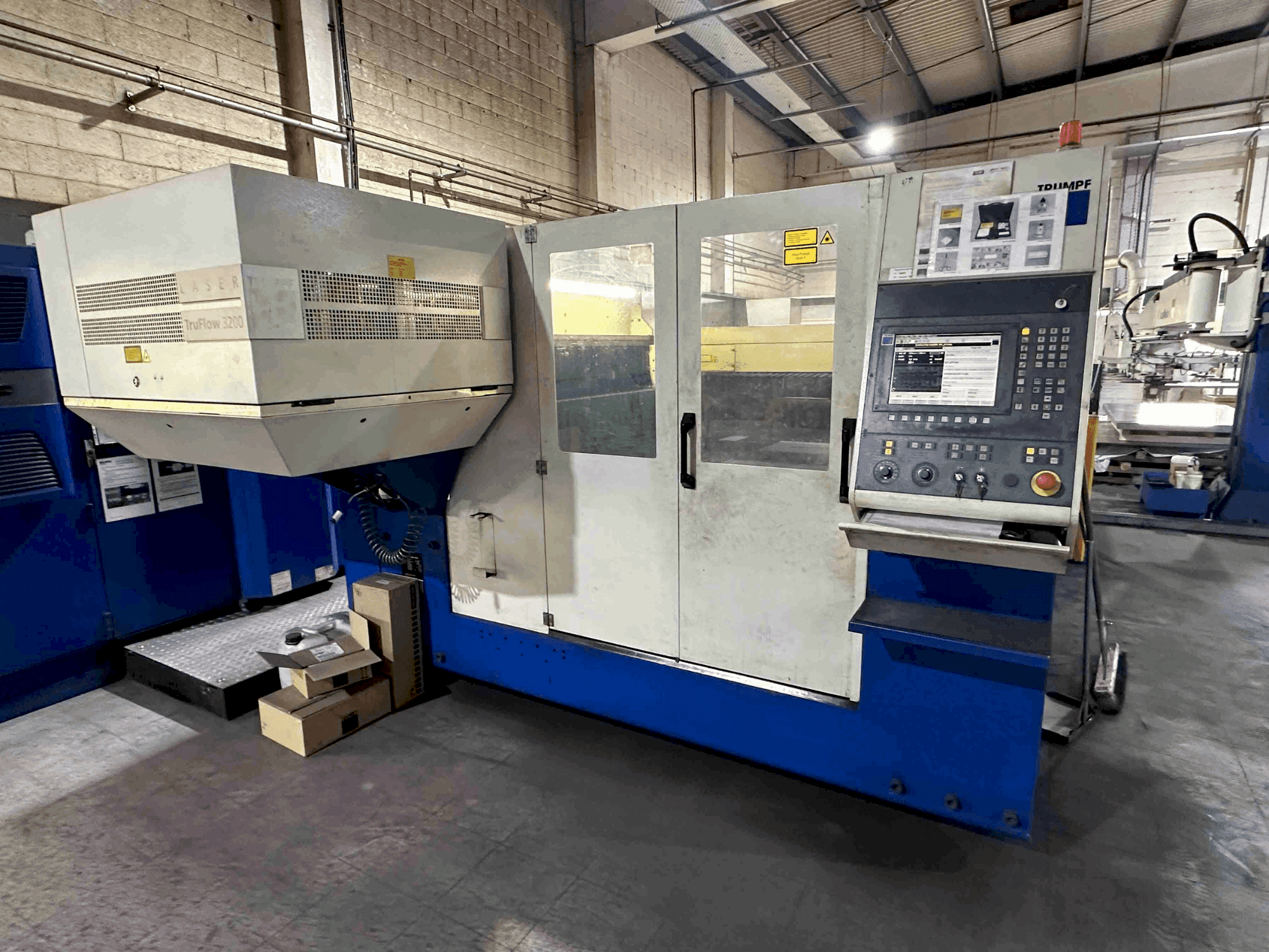 Vooraanzicht van TRUMPF Trulaser 3030 machine