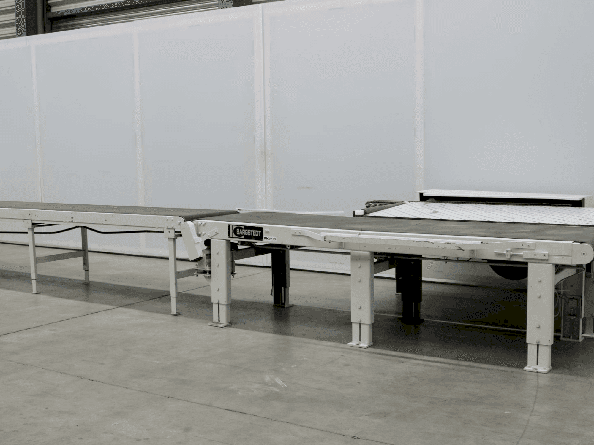 Vooraanzicht van BARGSTEDT TFU 02/L/33/67 machine