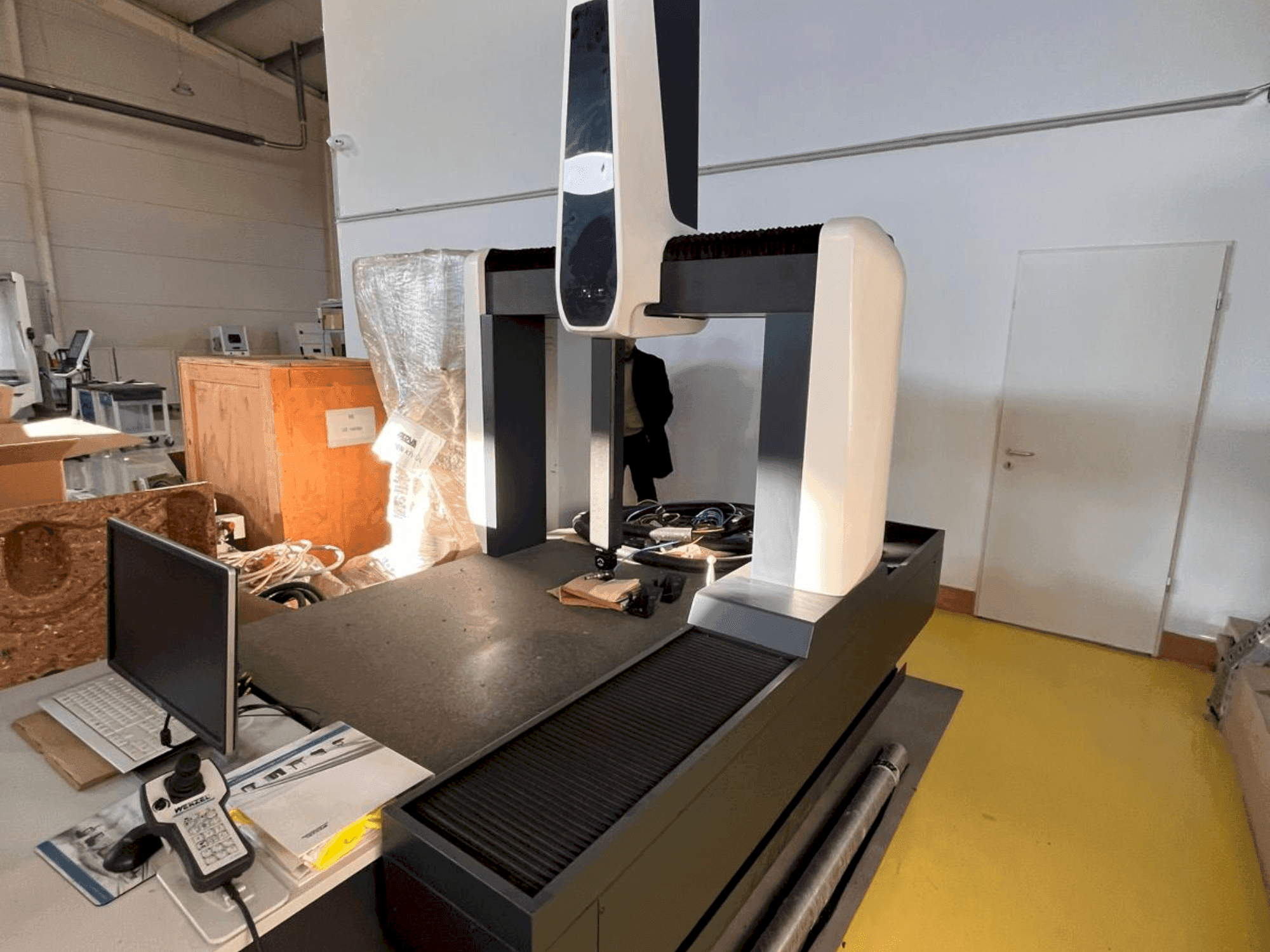 Vooraanzicht van Wenzel LH 87 machine