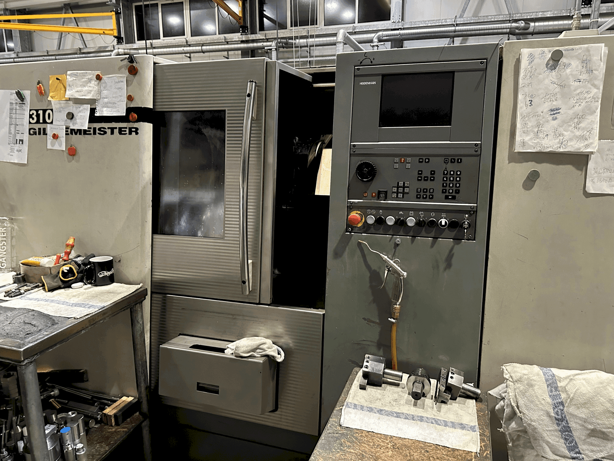 Vooraanzicht van Gildemeister CTX 310 machine